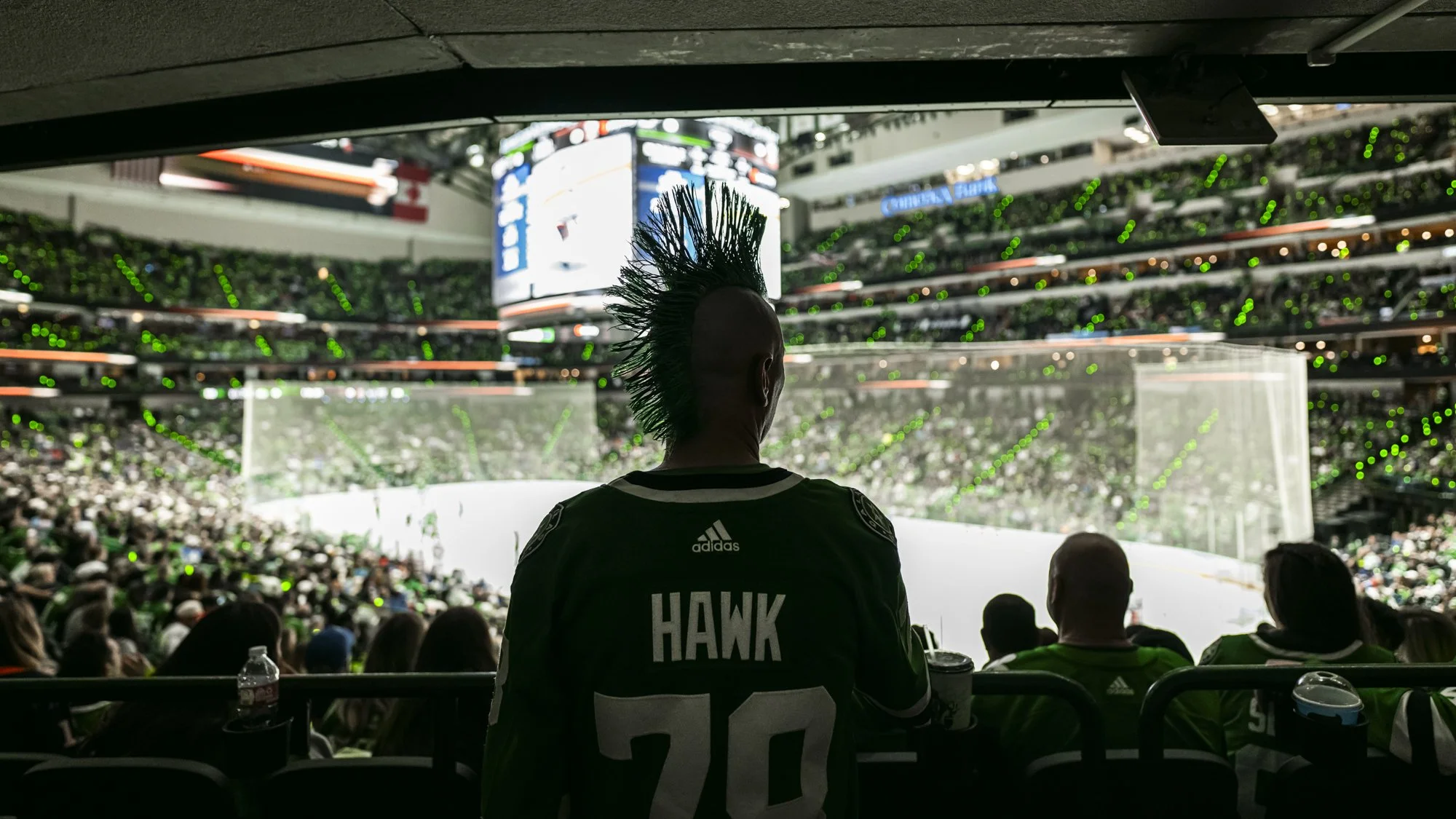 10122024_STARS_ISLANDERS_FANS-0212.jpg