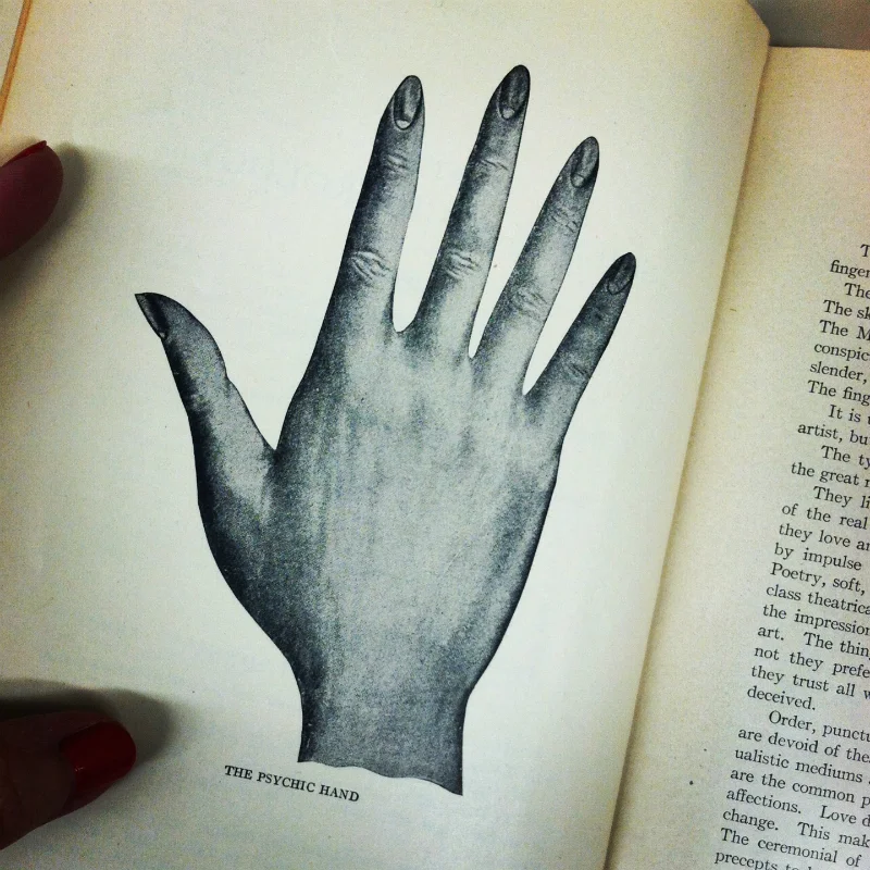 Psychic / Non-Psychic Hands 