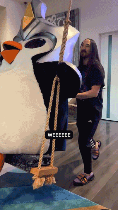 Pengu_Aoki.gif