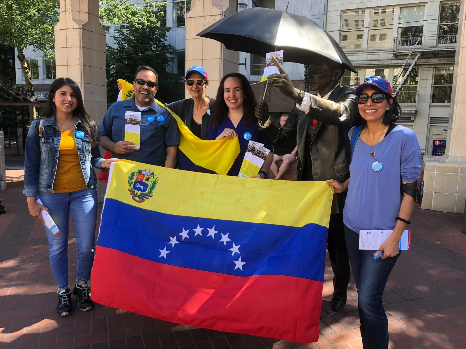 Ask A Venezuelan campaign members