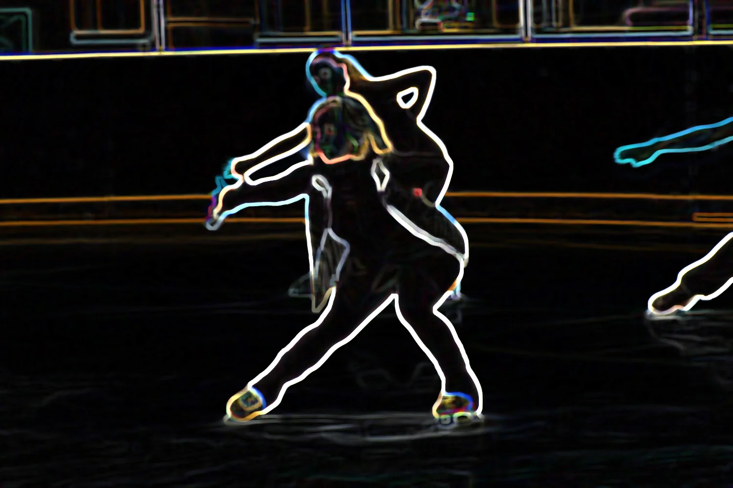 Amanda+glow skate+1500.jpg