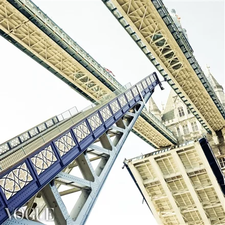 "TOWER BRIDGE 02A" - Published on VOGUE.IT