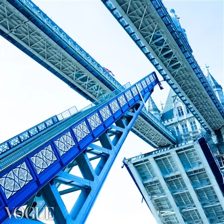 "TOWER BRIDGE 02B" - Published on VOGUE.IT 