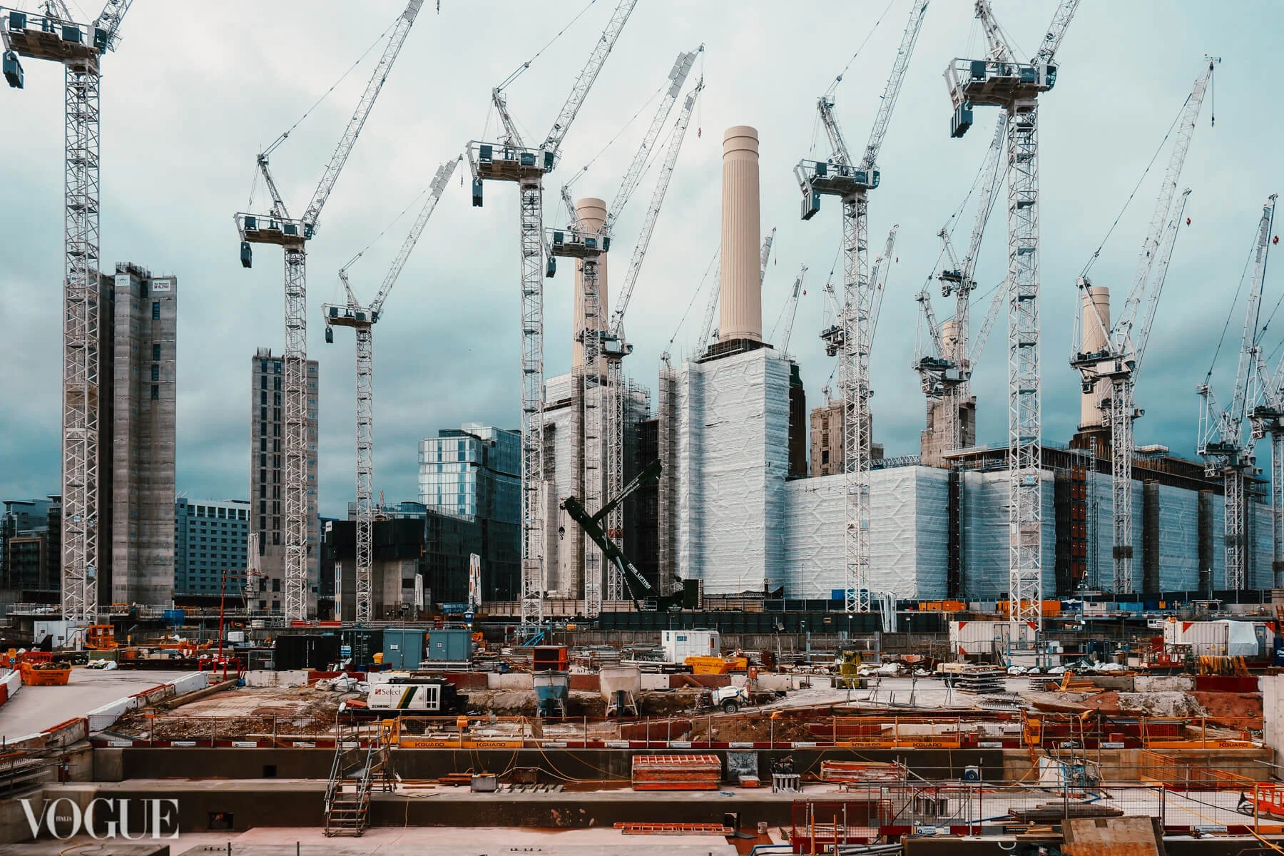 Construction at Battersea Power Station 2019 - the cranes are taking over - like some kind of Science Fiction.