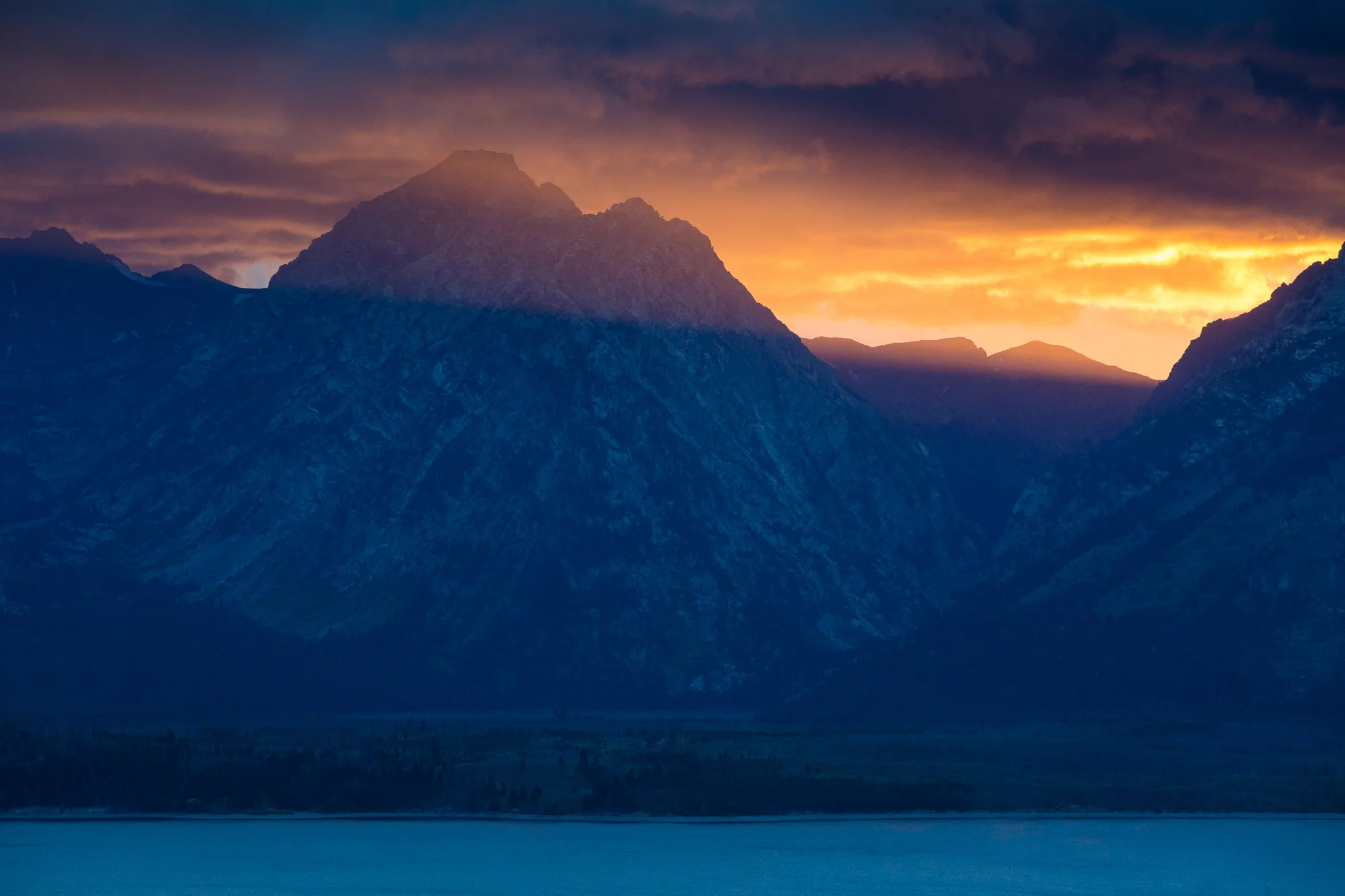 Mount Moran and Jackson Lake at sunset in Autumn