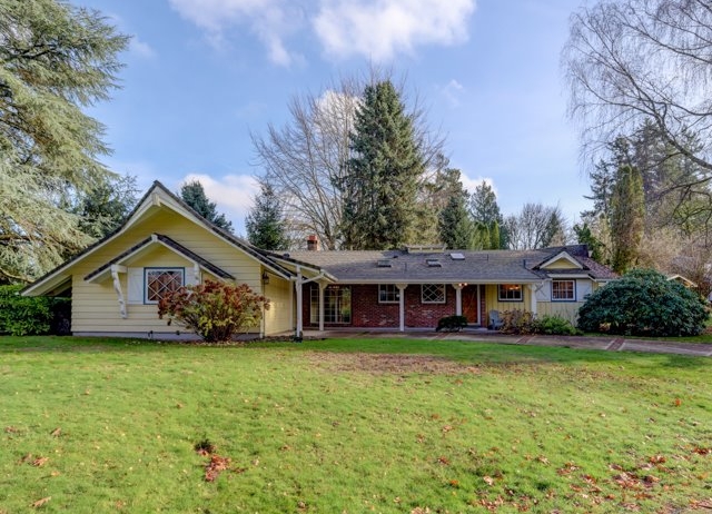 7000 SW 63rd Ave // $499,000