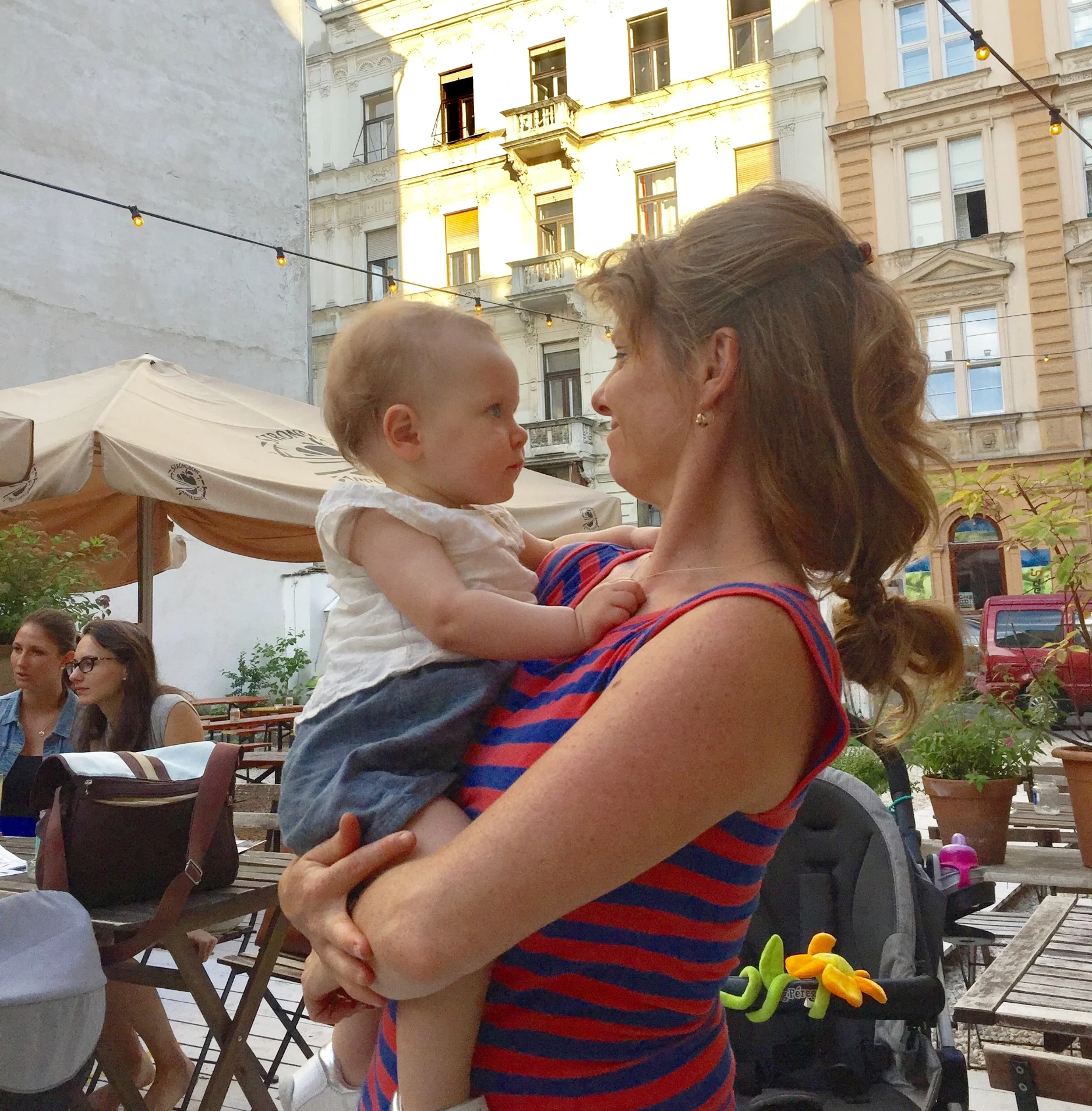 Zsuzsa and The Landlady during the quarter finals of The World Stare-Out Championships