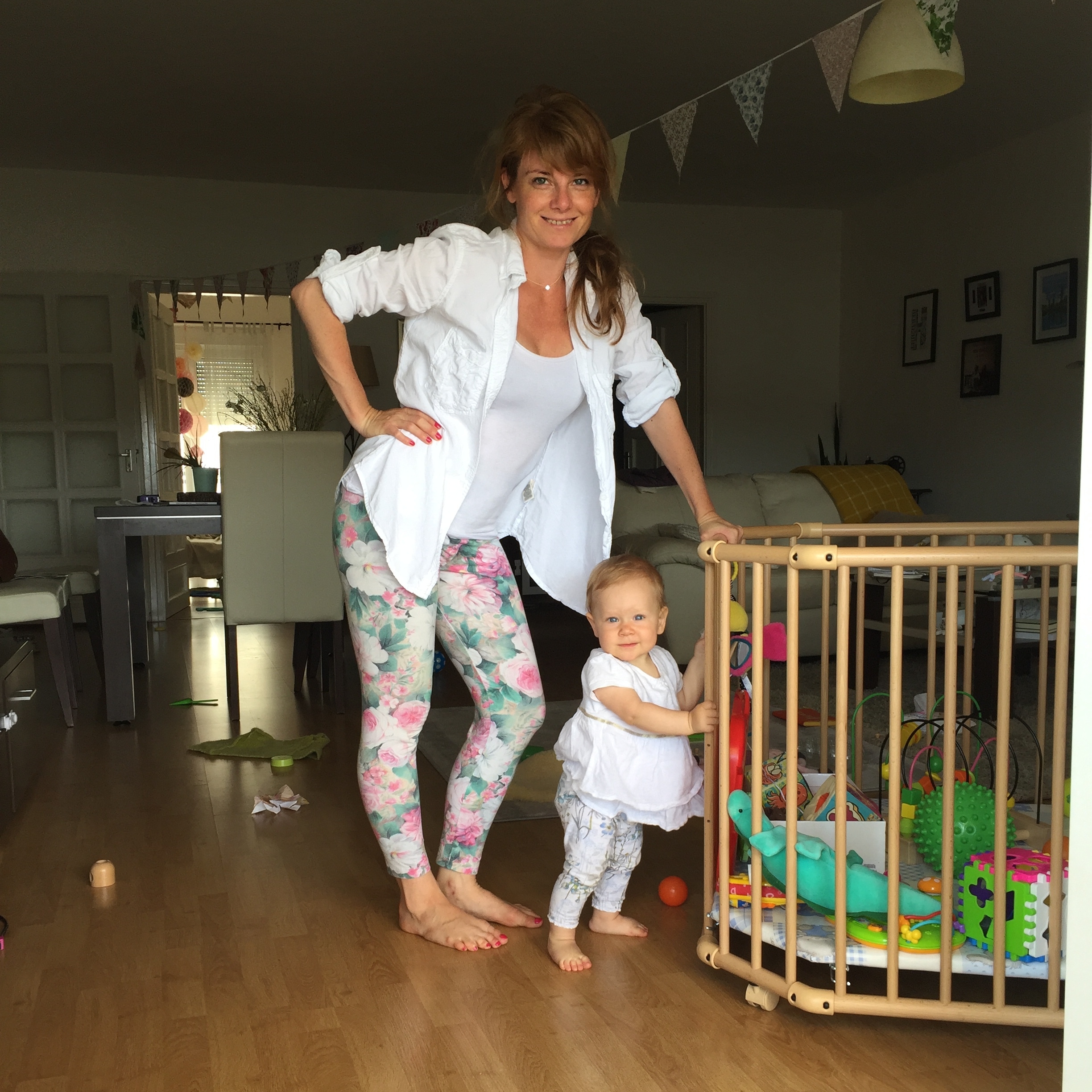 Mamma pea and baby pea.