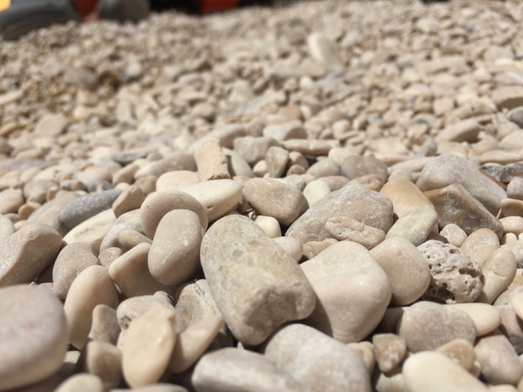 Croatian sand. Dubiously sized grains.