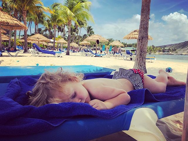 And...relax. #sleepingbaby #carribean #antigua #beachbabe #baby #summer #beach #holiday #family #samuraidadding #thebudanest