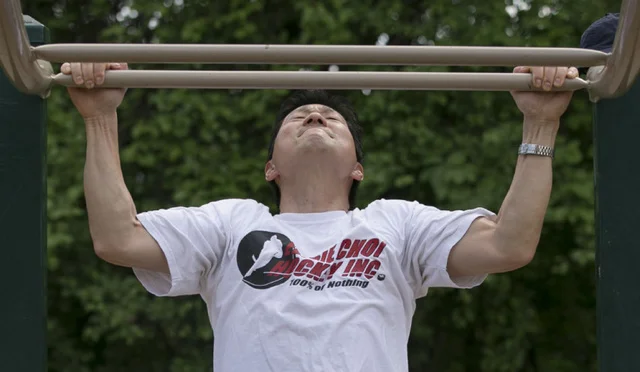hockey_pullup.jpg