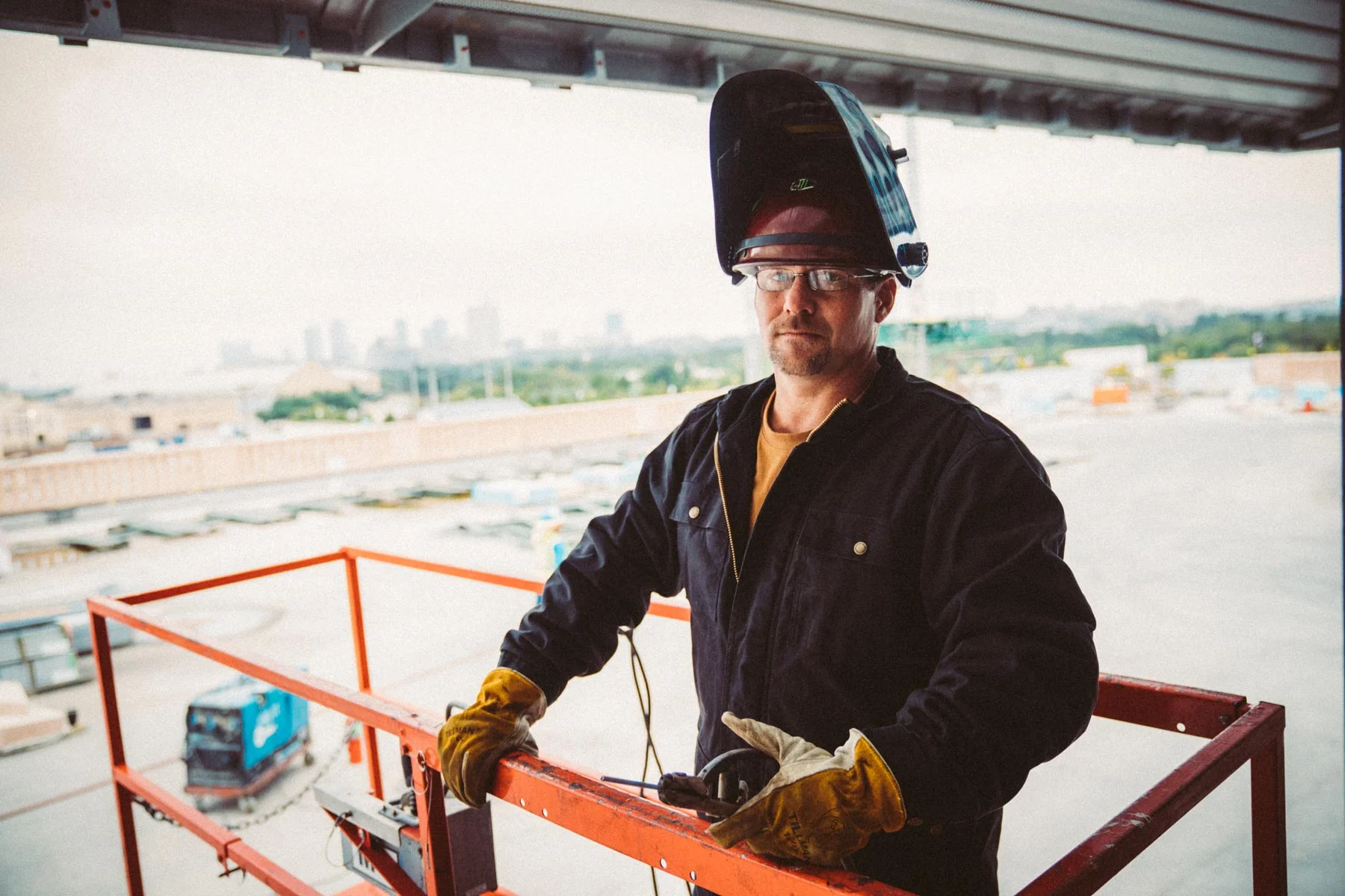 Shot_01_Ed_Welding_497.jpg