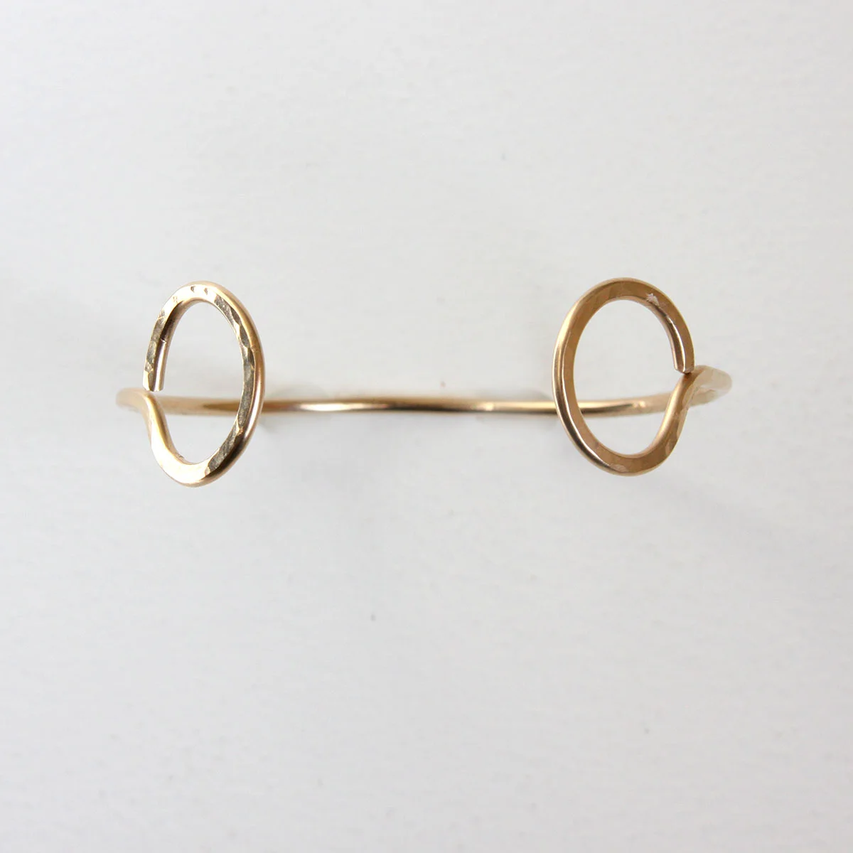 ss19 loop bracelet_headon.jpg