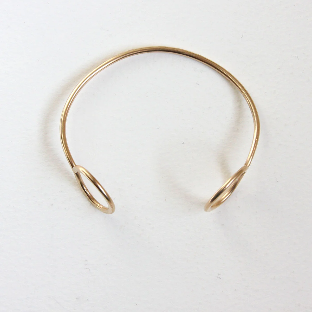 SS19 loop bracelet_top.jpg