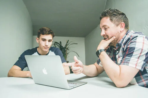 5 Key Attributes to Consider When Hiring a Tutor