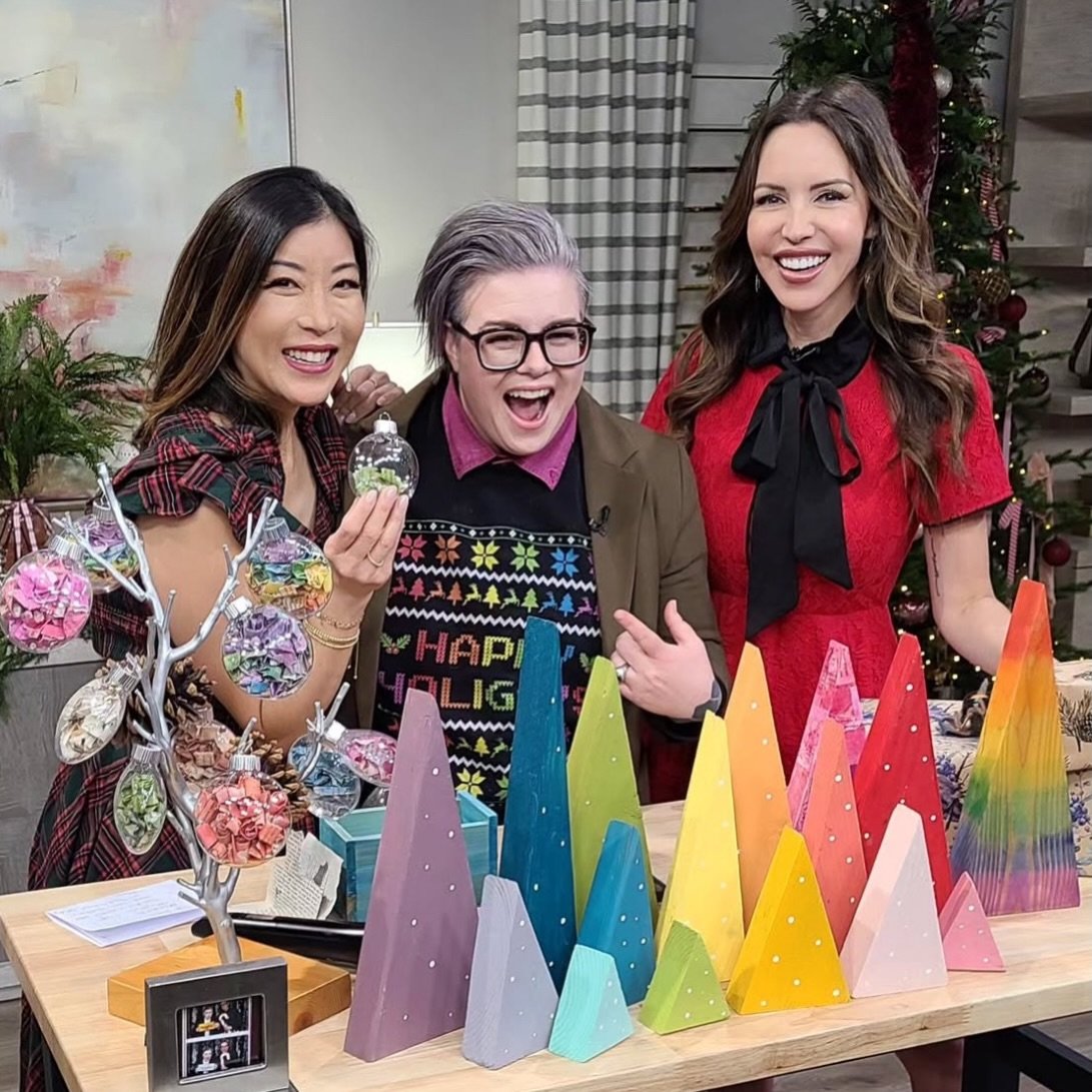 That&rsquo;s a wrap! My last segment of 2025&hellip;hard to believe that it&rsquo;s been 5 years of @goodthingsutah !! What will 2026 bring?!? Thank you, GTU &hellip;always a pleasure! Link in my stories 🌈🎄💕✨