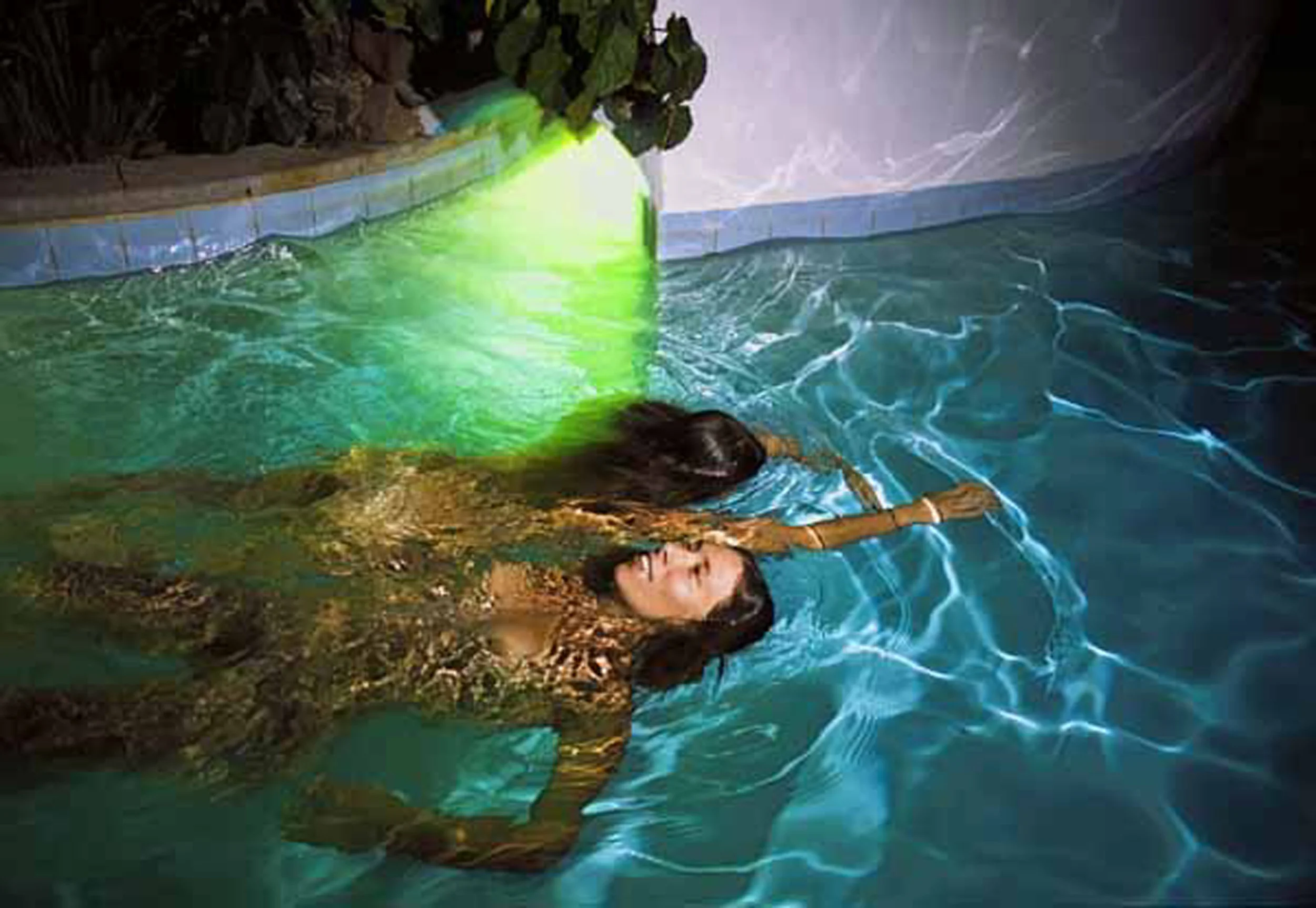 Avery Danziger (BIO) , Skin Deep , 2005, color photography 1/10, 41" x 61"