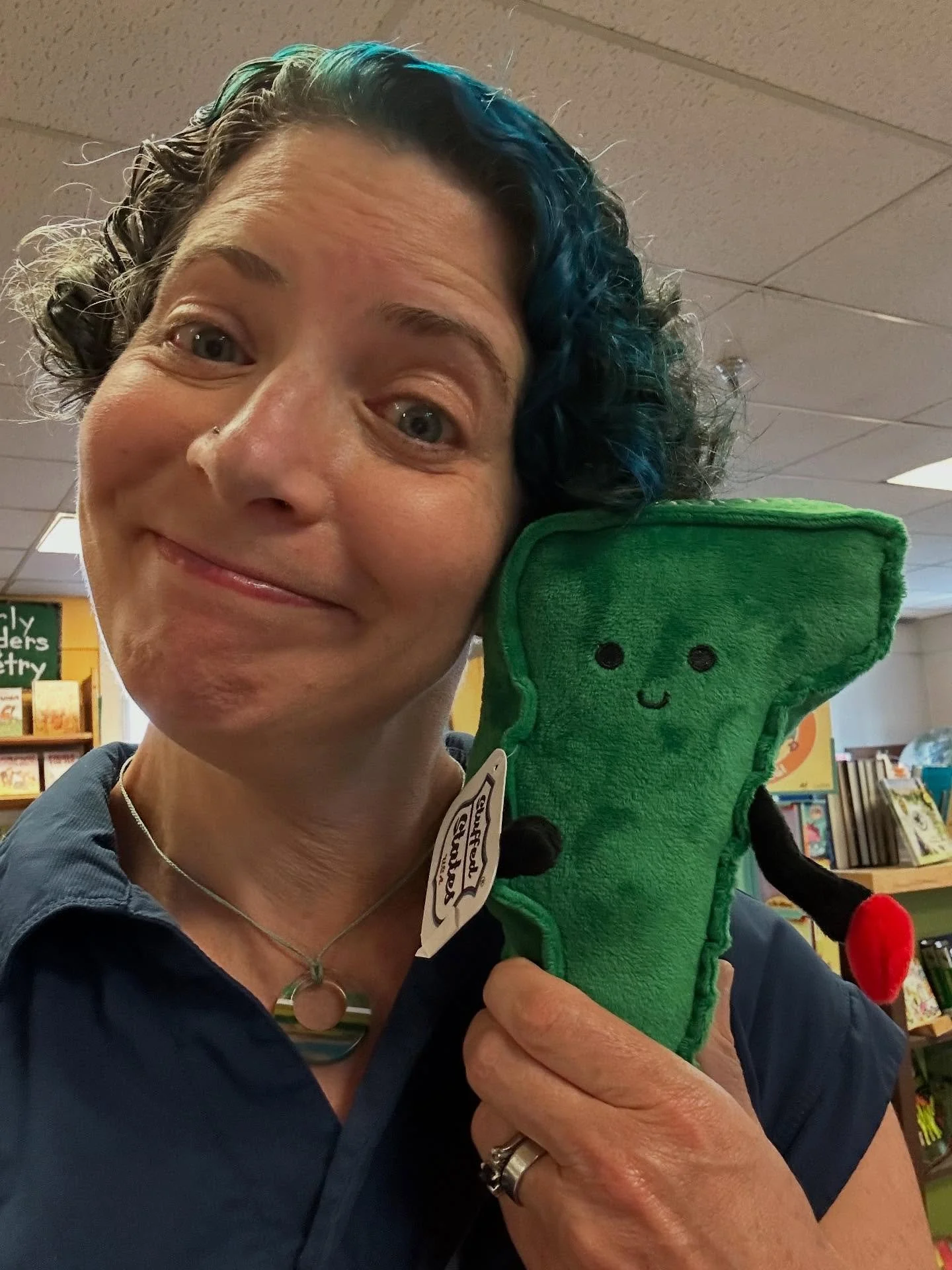 My (very brief!) trip to VT in a series of mostly goofy selfies. Featuring pals old and new and my FIRST visit to the @vcfaedu campus - despite teaching there for 2+ years. Now on the bus heading even further north! #ohcanada @susan.mccullough.355 @g