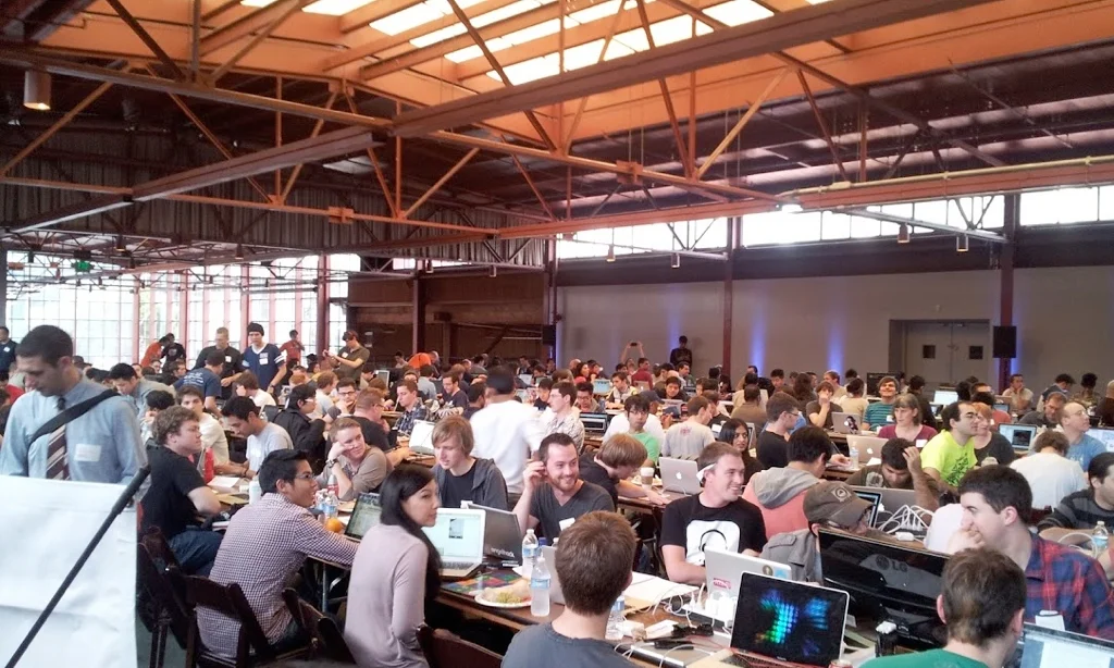 Hackathon: Mesh-Networks in Museums 1-day Hackathon asking UCSC students to explore potential mesh-network projects at the Santa Cruz Museum of Art and History