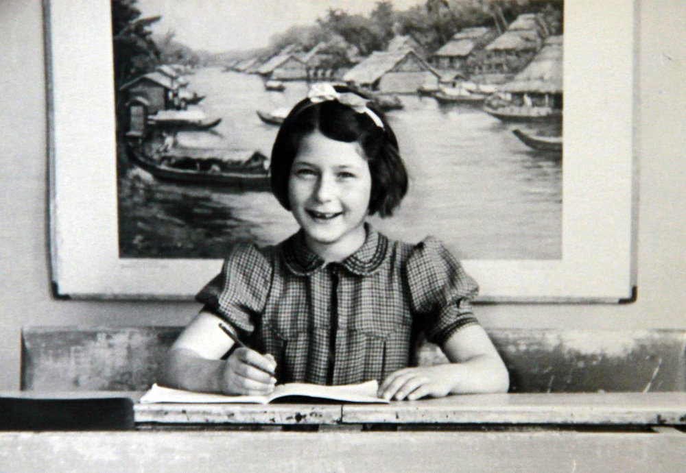 I'm in second grade at Vondelschool in Amsterdam in 1938