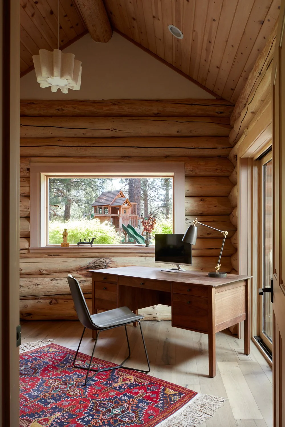 Raumfabrik Architecture_Bend_Silverado Dr_20.jpg