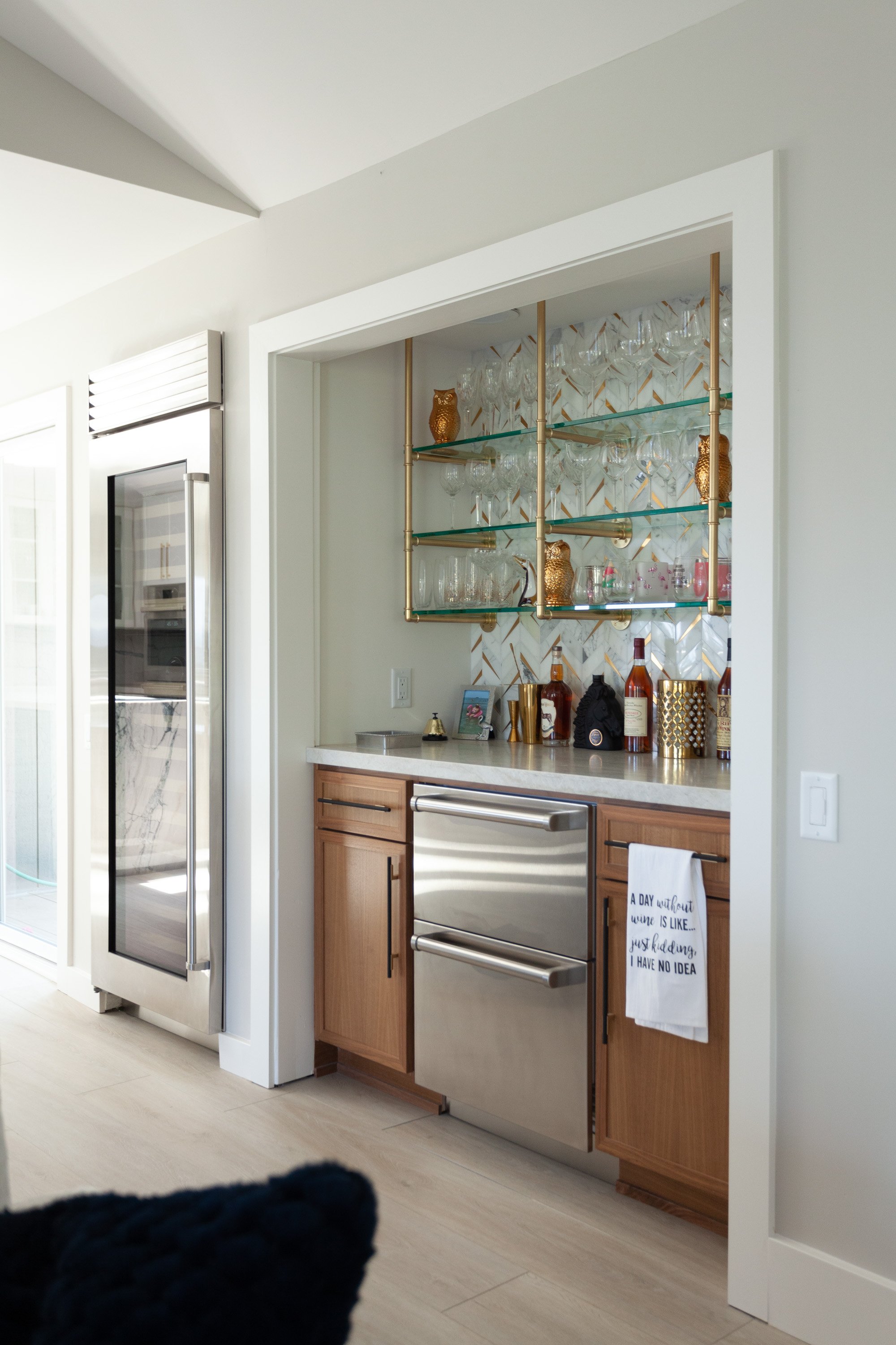 Bar-3.jpg