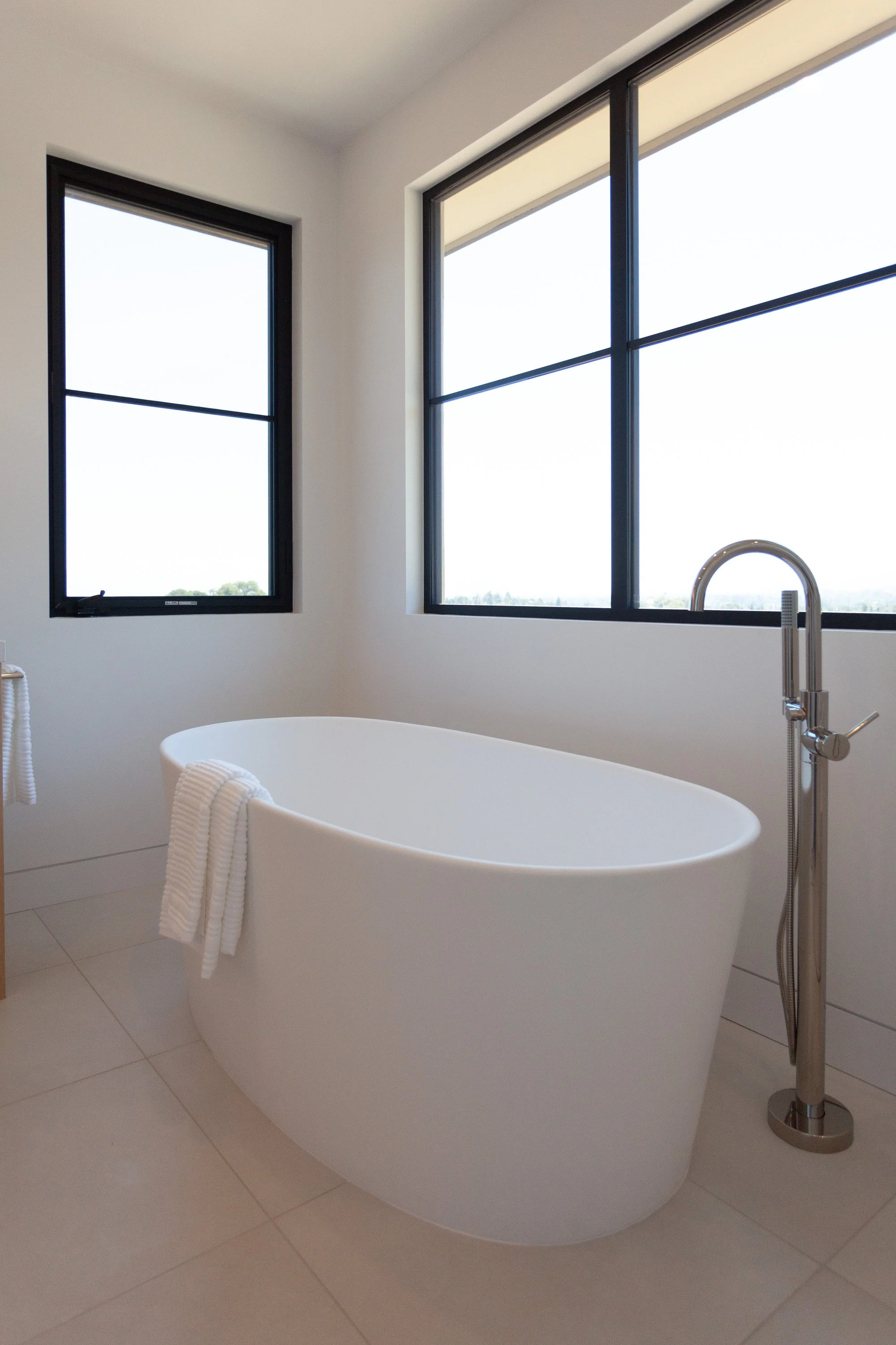 Primary Bathroom-9.jpg
