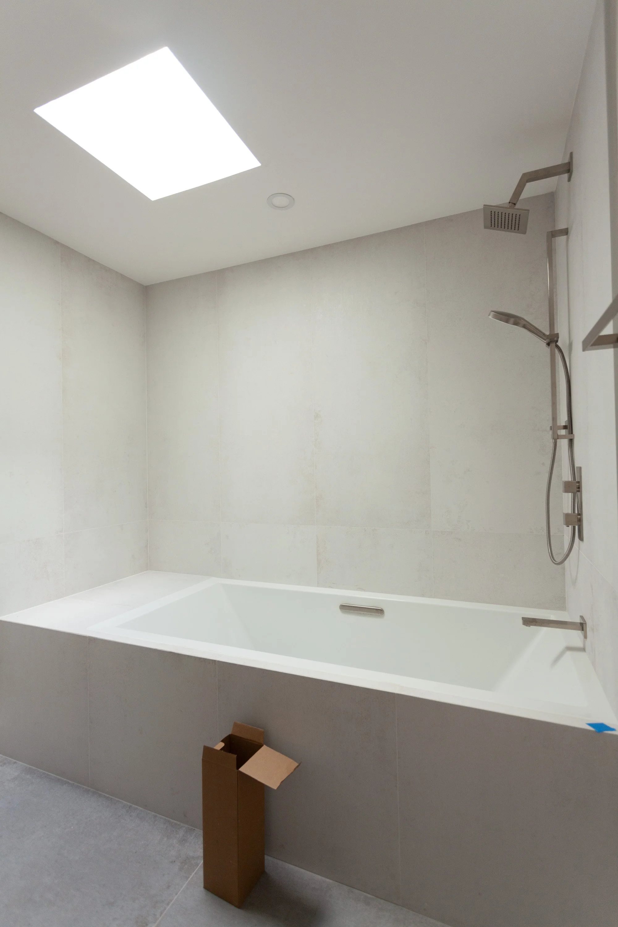 Bathroom One-3.jpg
