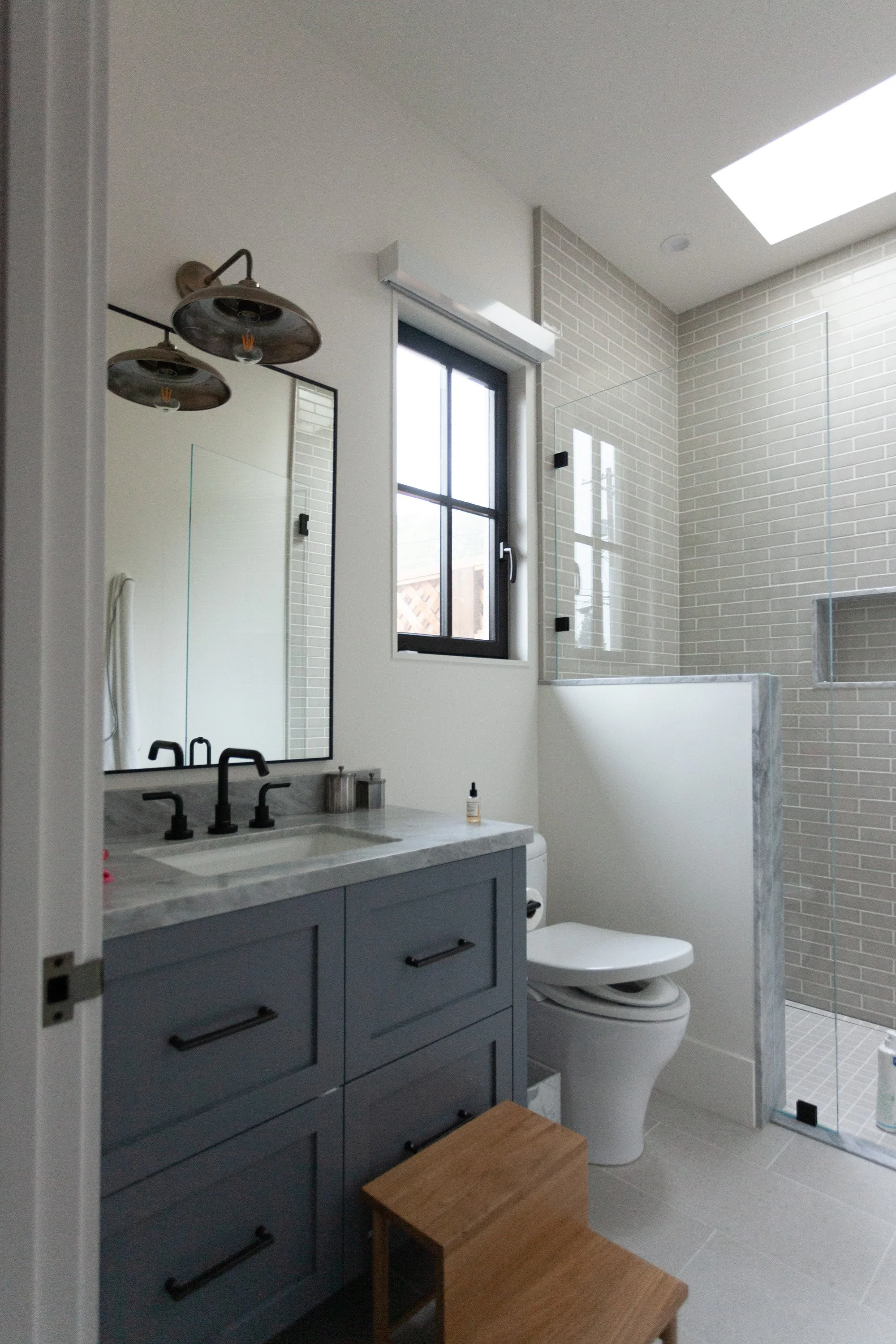 Bathroom Boy-3_AAA.jpg