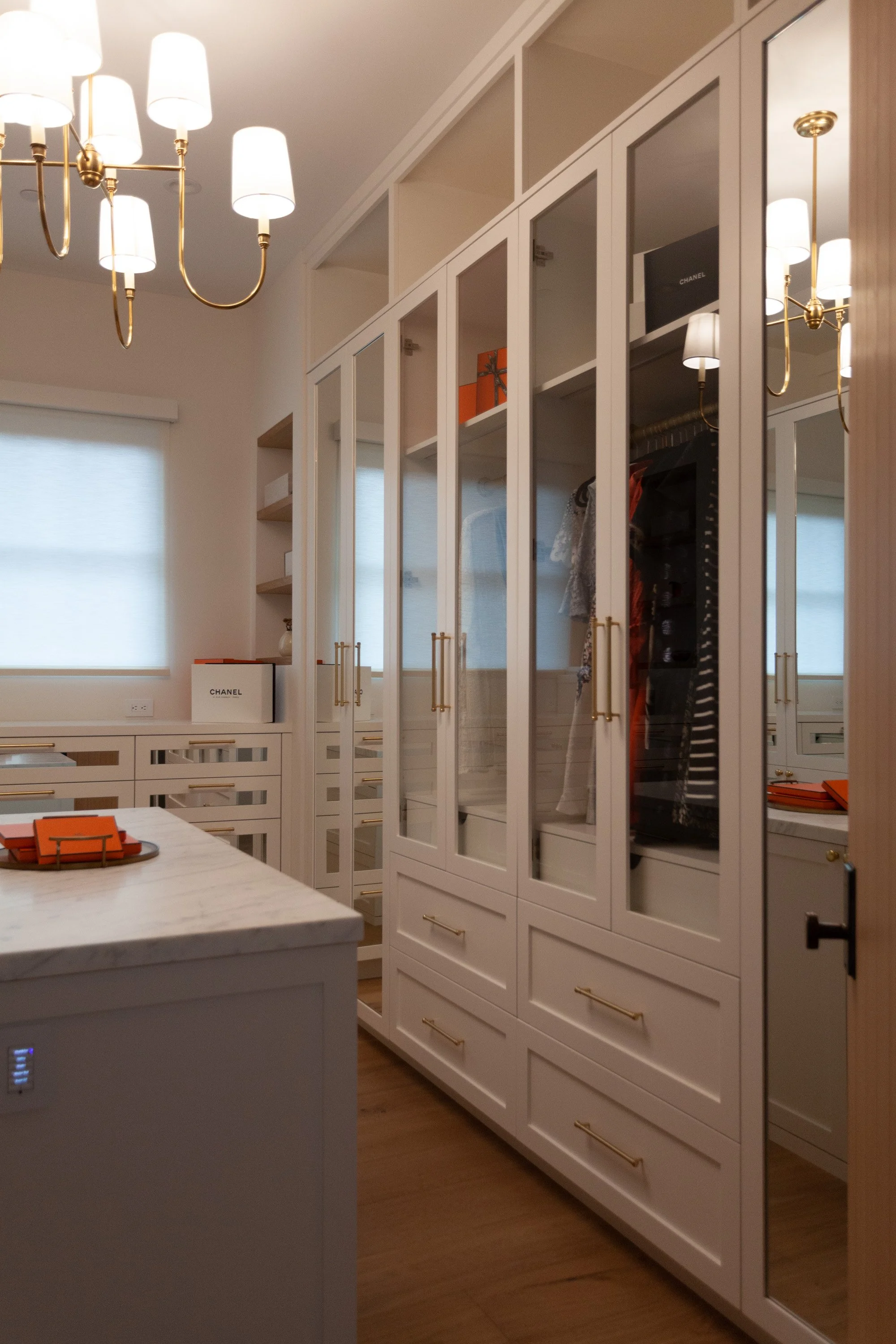 Closet Hers-3_AAA.jpg