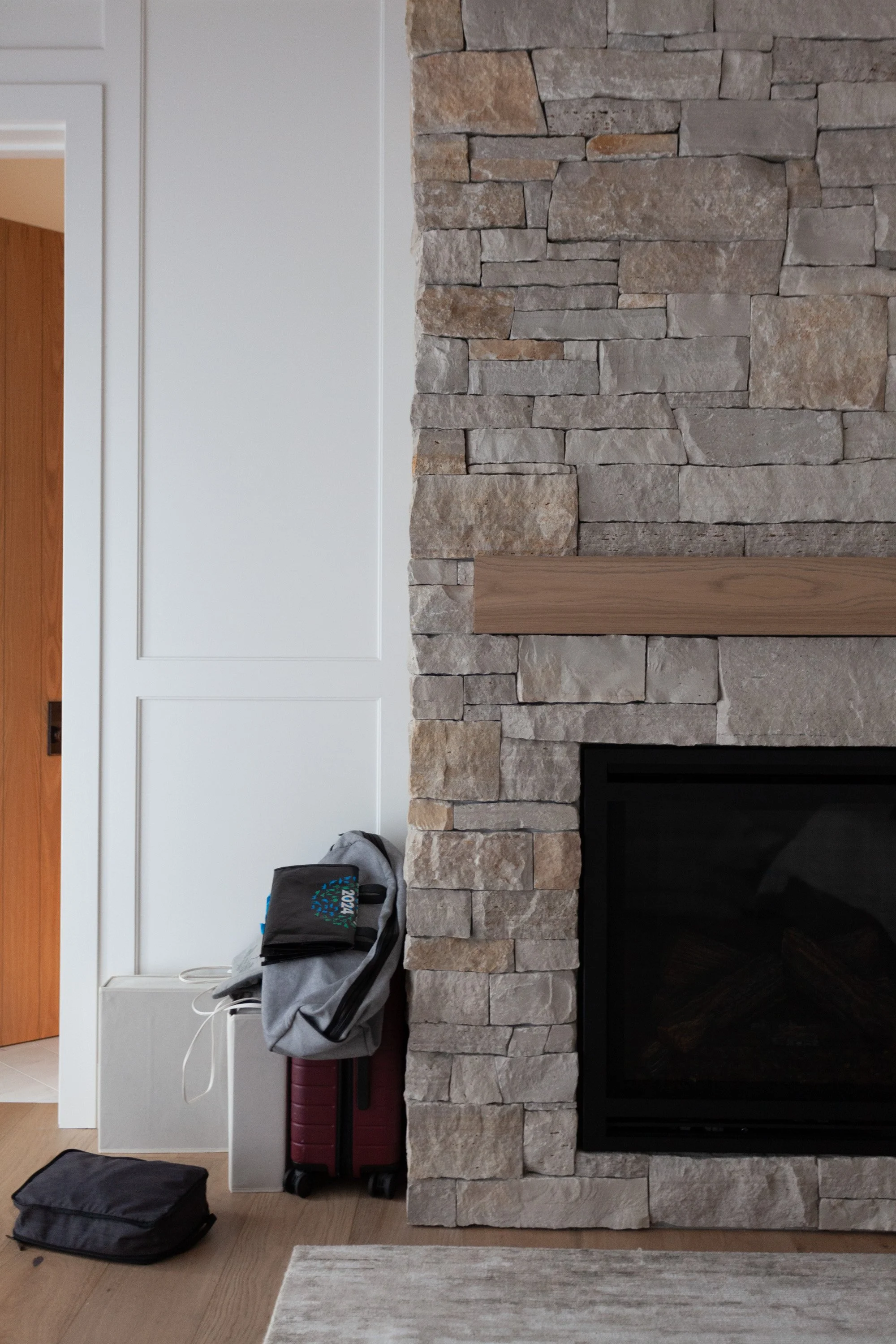 Master Bed-7_AAA.jpg