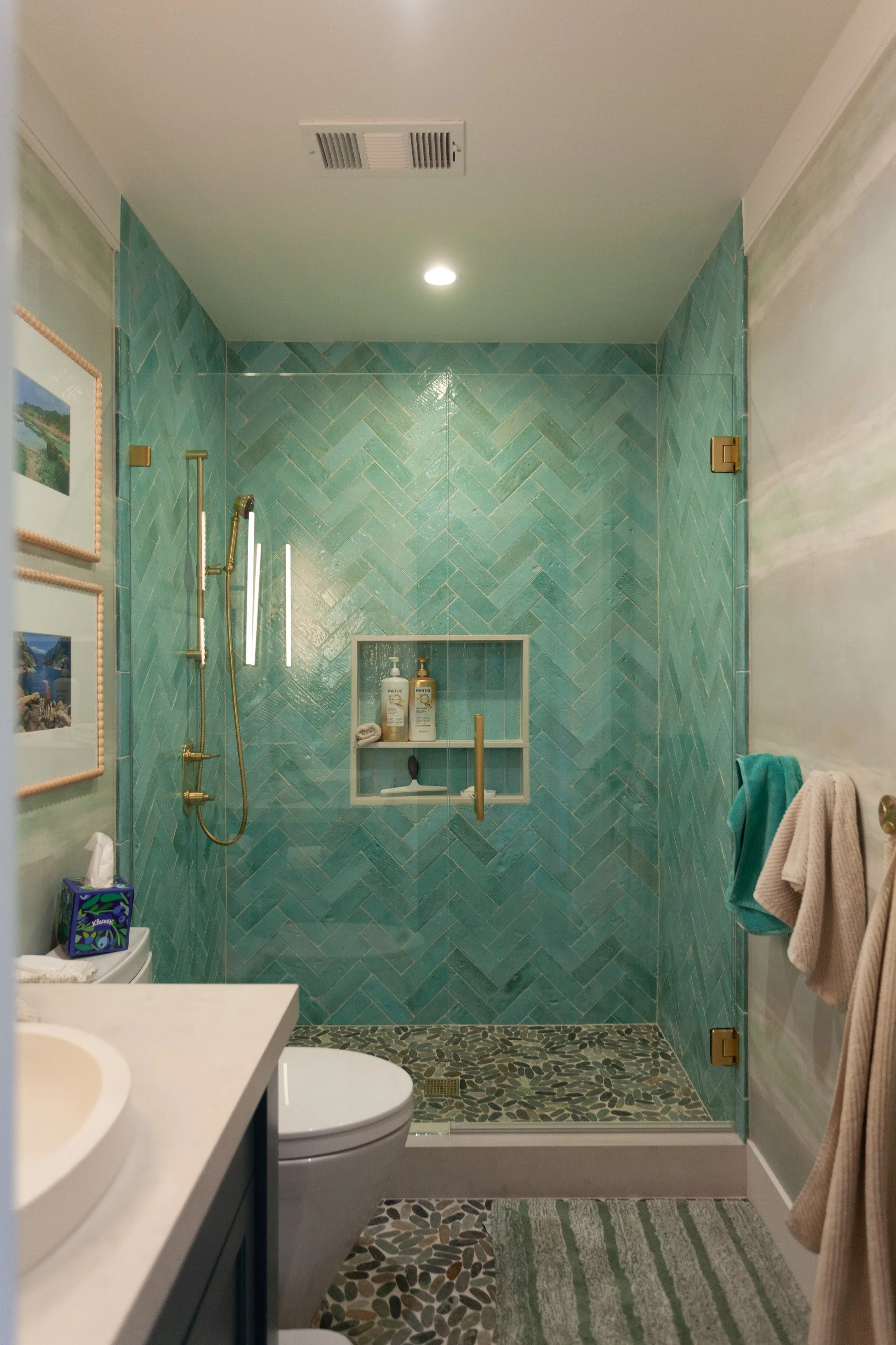 Downstairs Bathroom-2.jpg