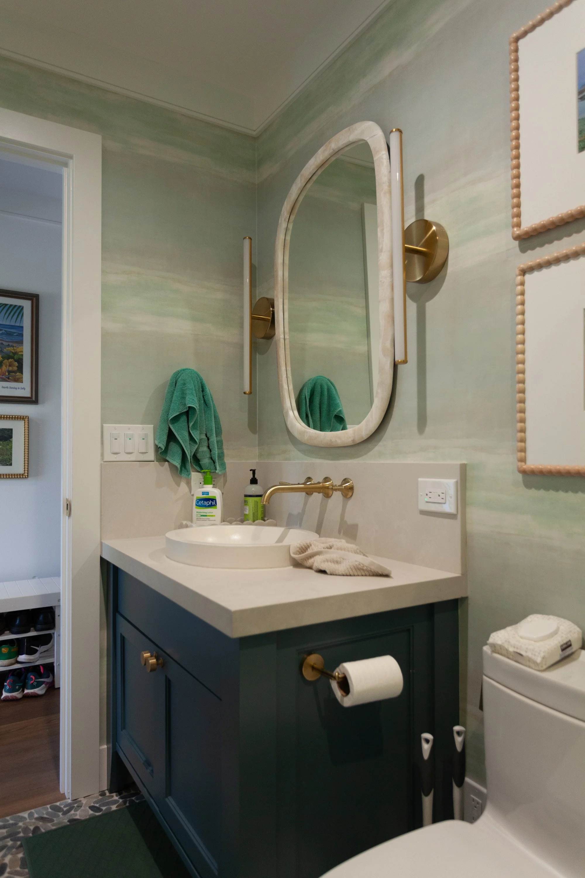 Downstairs Bathroom-7.jpg