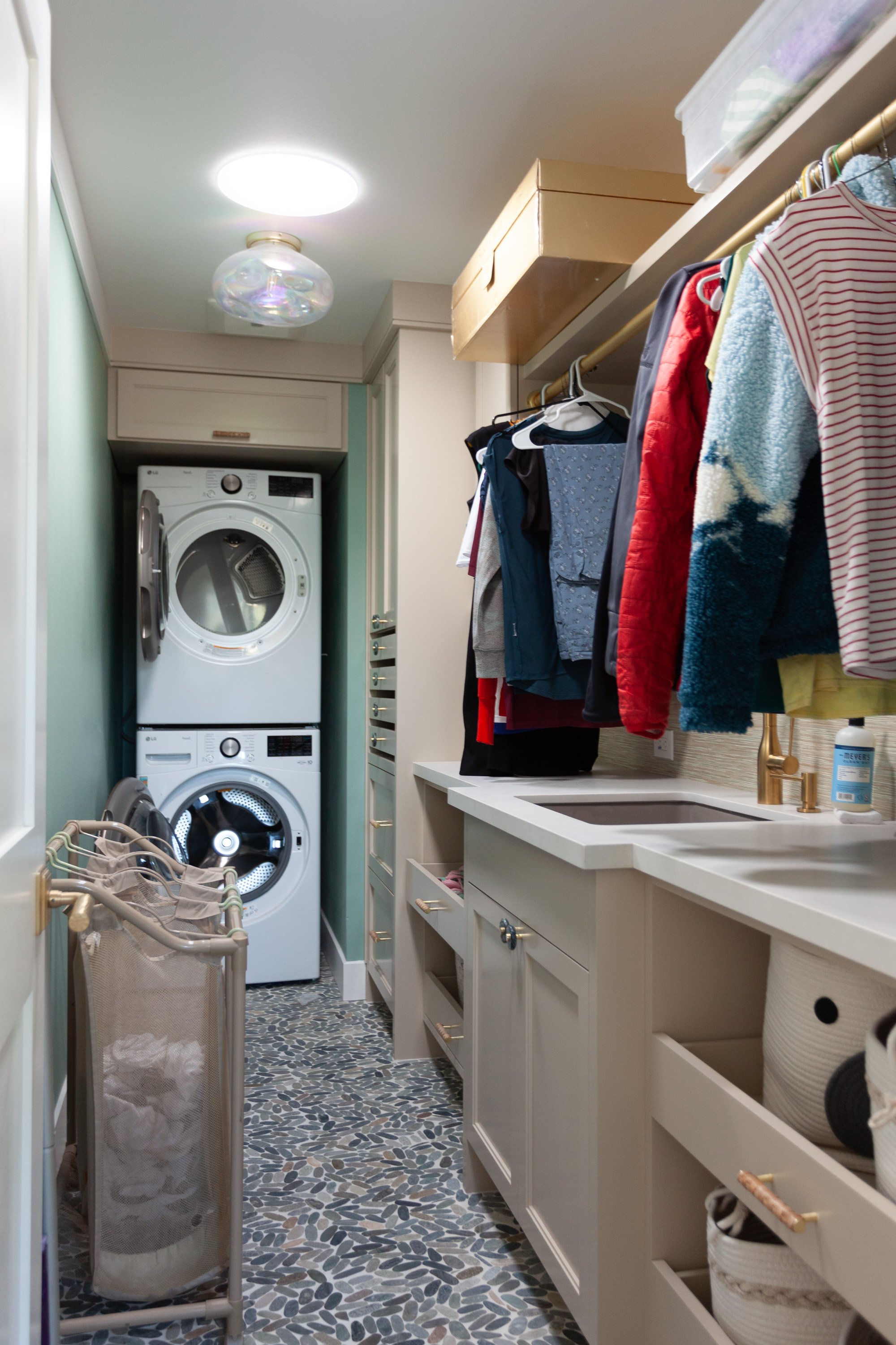 Laundry-1_more to right less wall.jpg