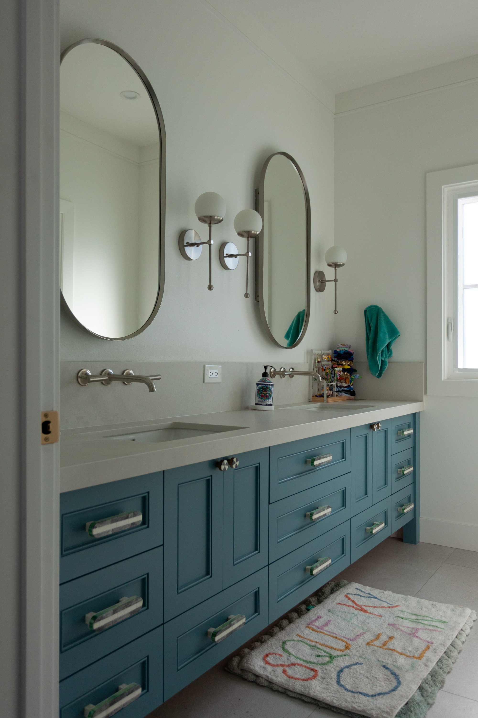 Upstairs Bathroom-2_AAA.jpg