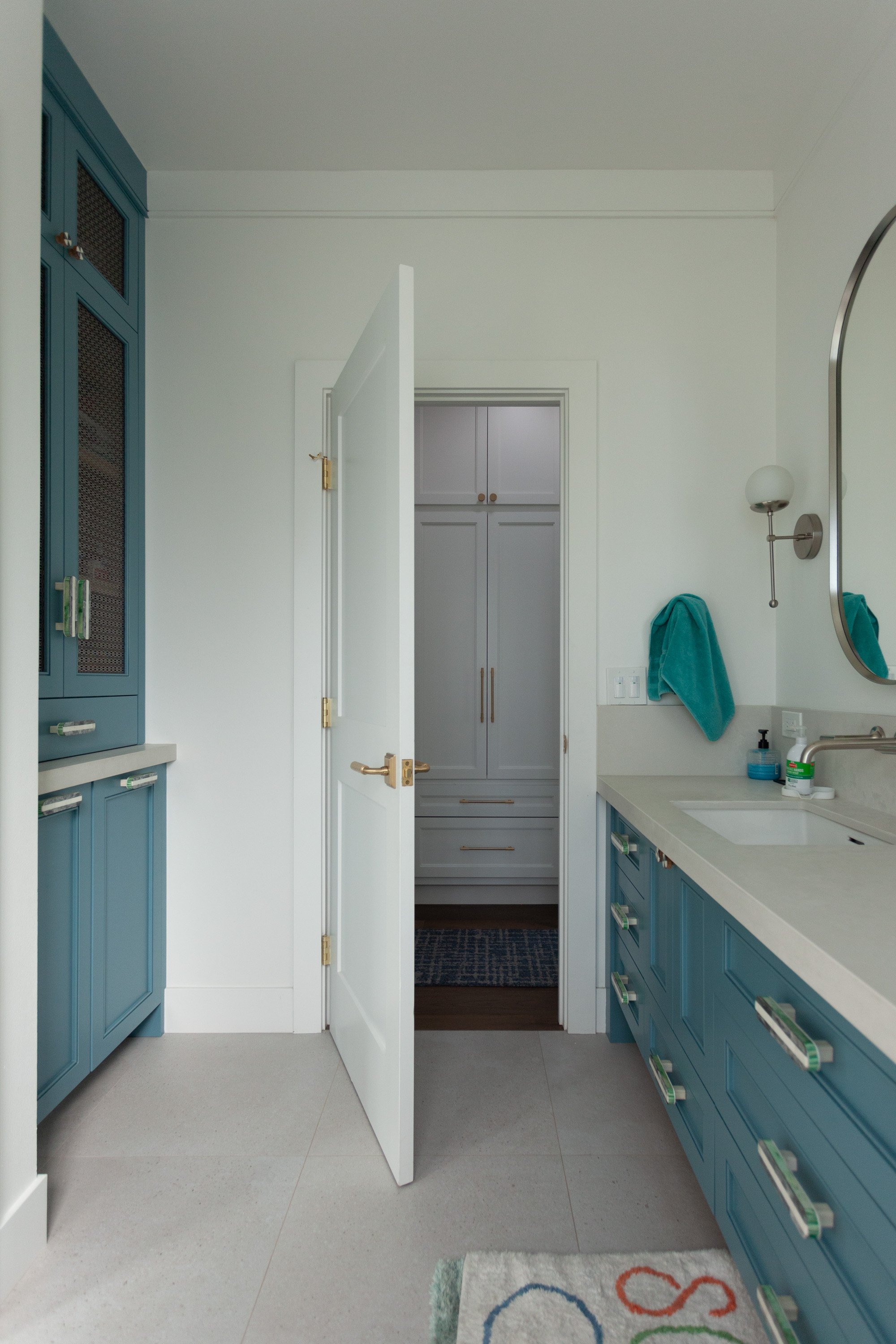 Upstairs Bathroom-8.jpg