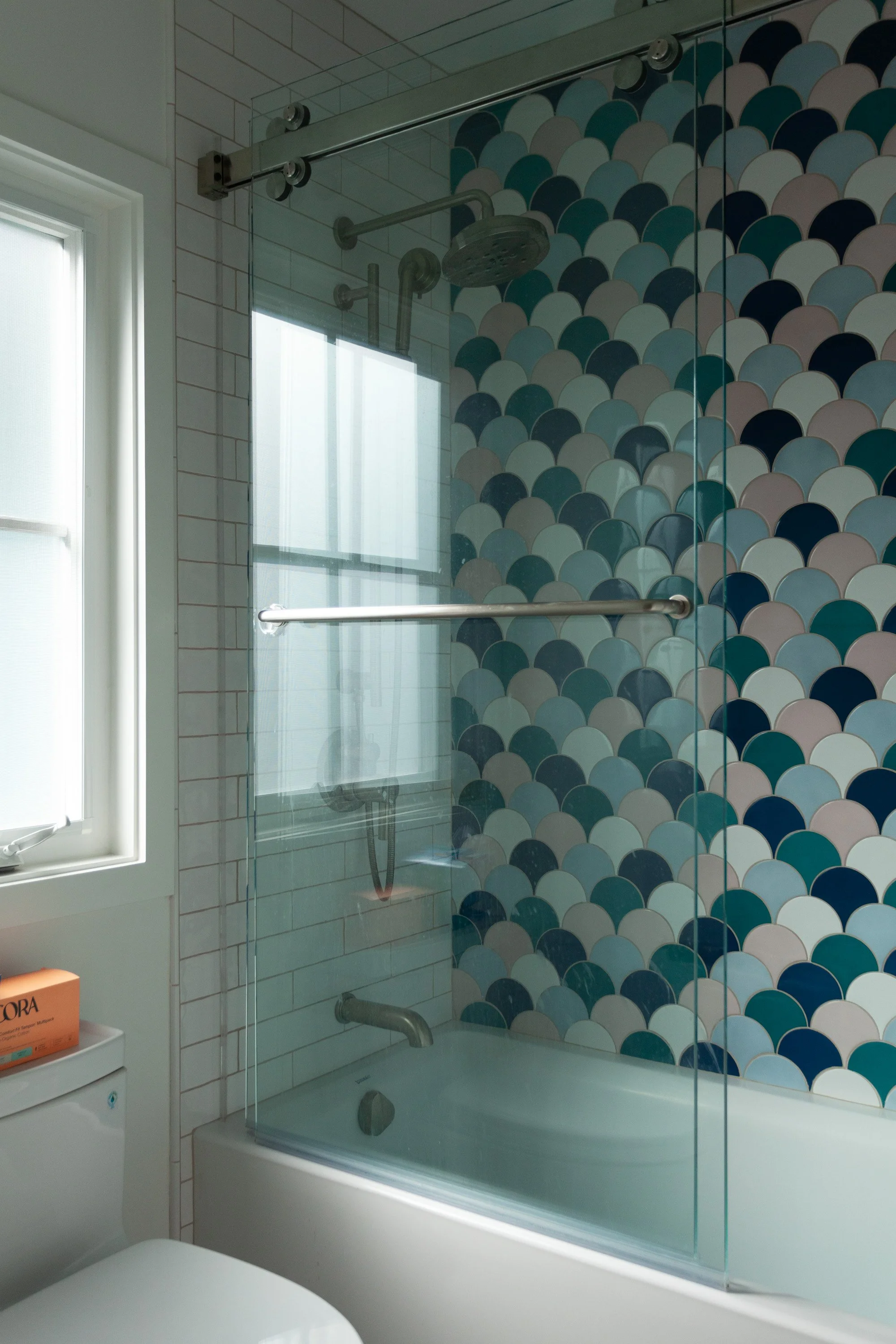 Upstairs Bathroom-15.jpg