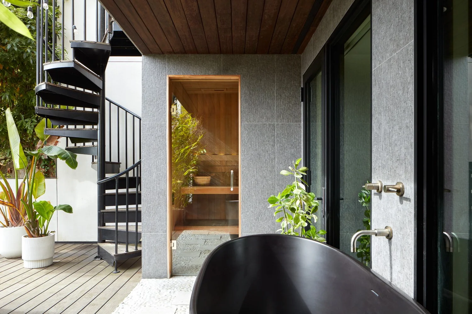 Raumfabrik_SF_Eureka St_2.jpg