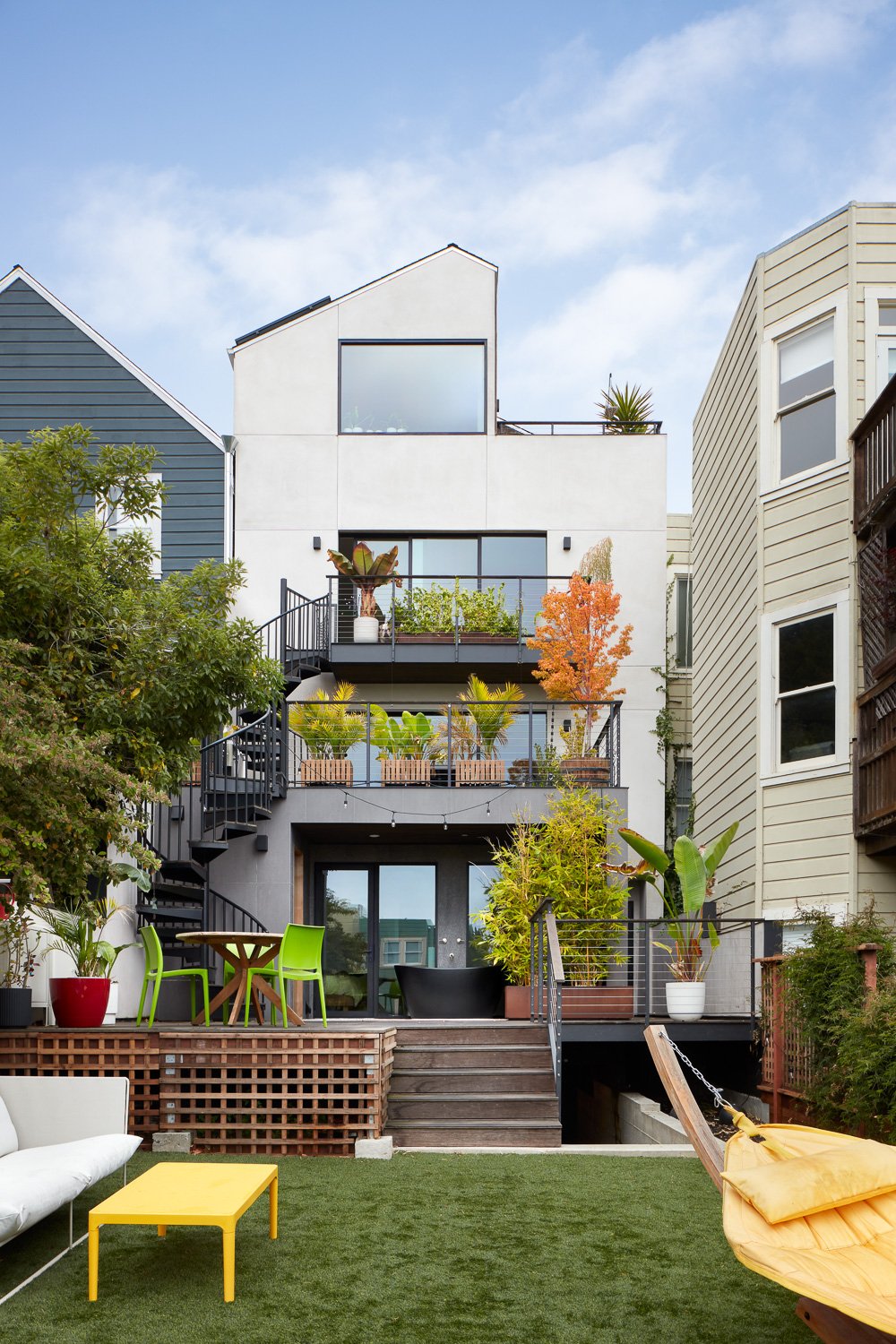 Raumfabrik_SF_Eureka St_1.jpg