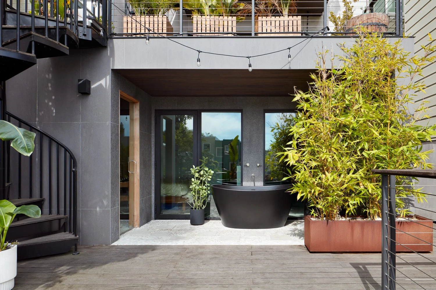 Raumfabrik_SF_Eureka St_4.jpg