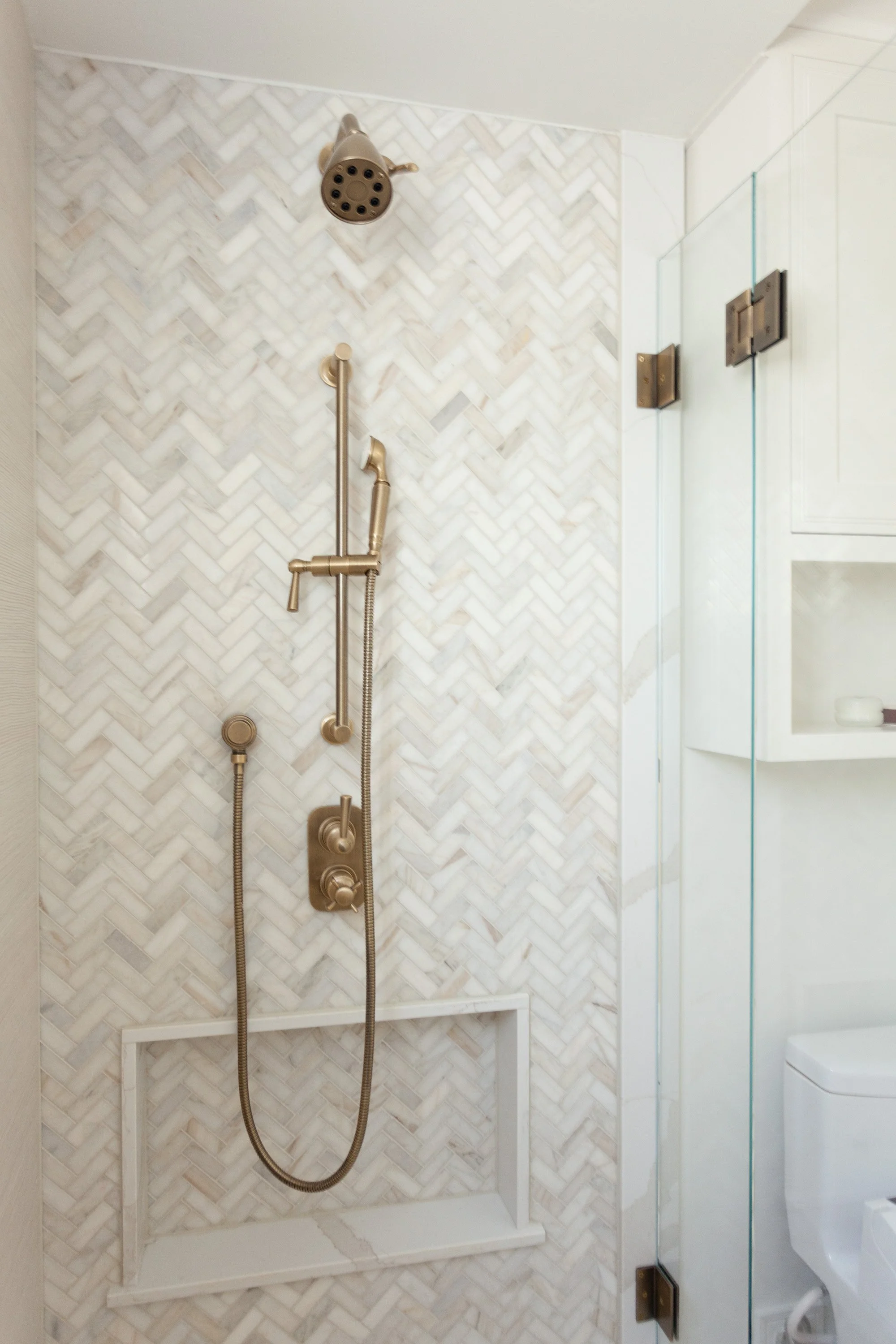 Downstairs Bath-6.jpg