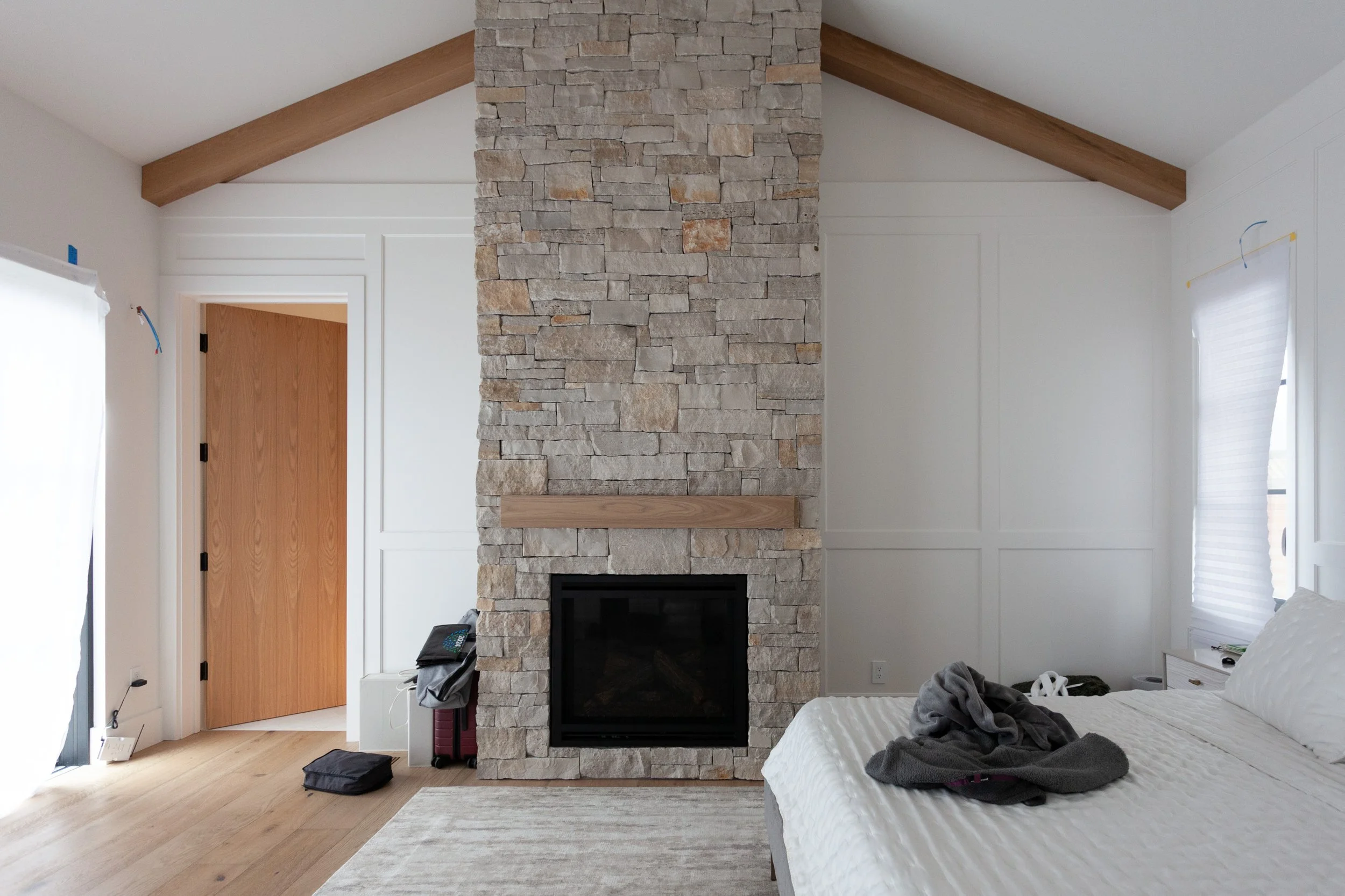 5 Master Bed-4_AAA.jpg