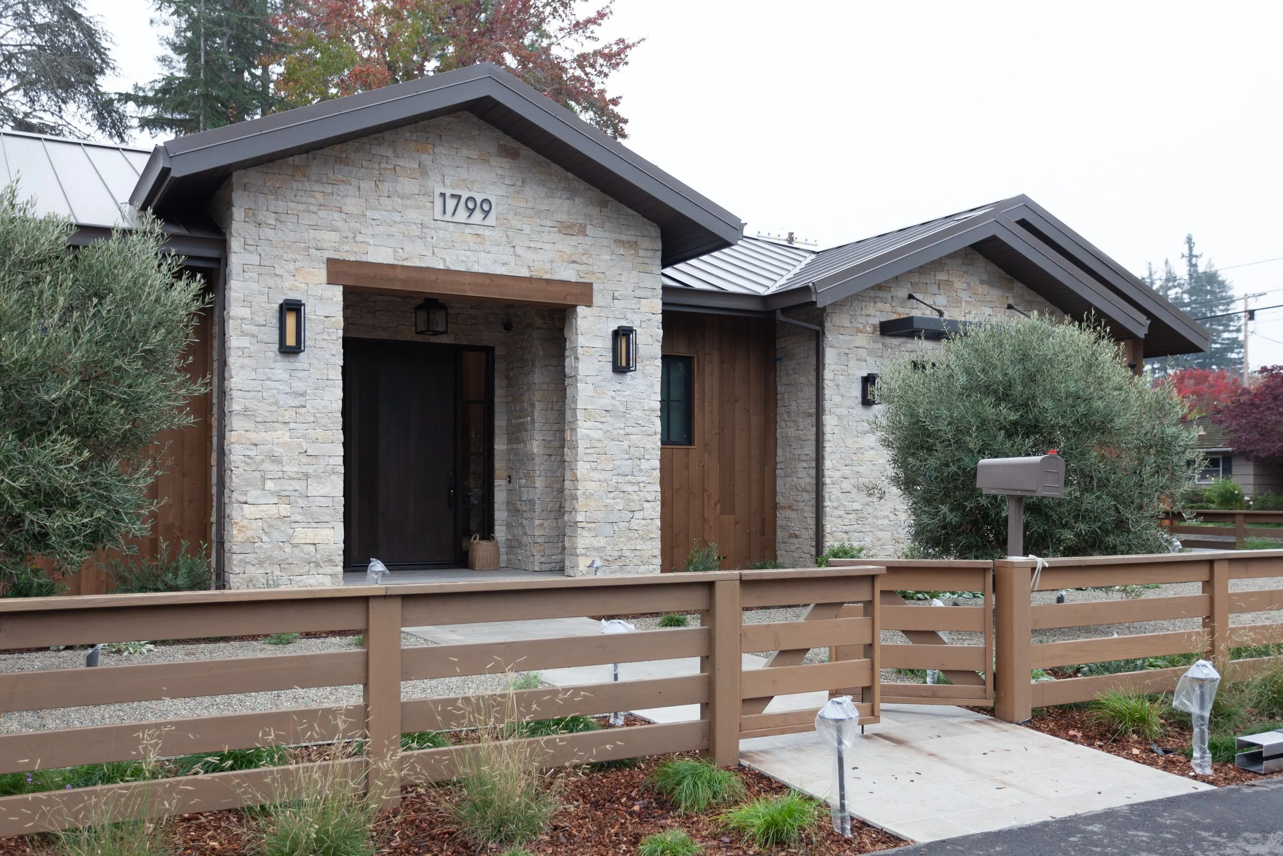 12 Exterior Front-6_AAA.jpg