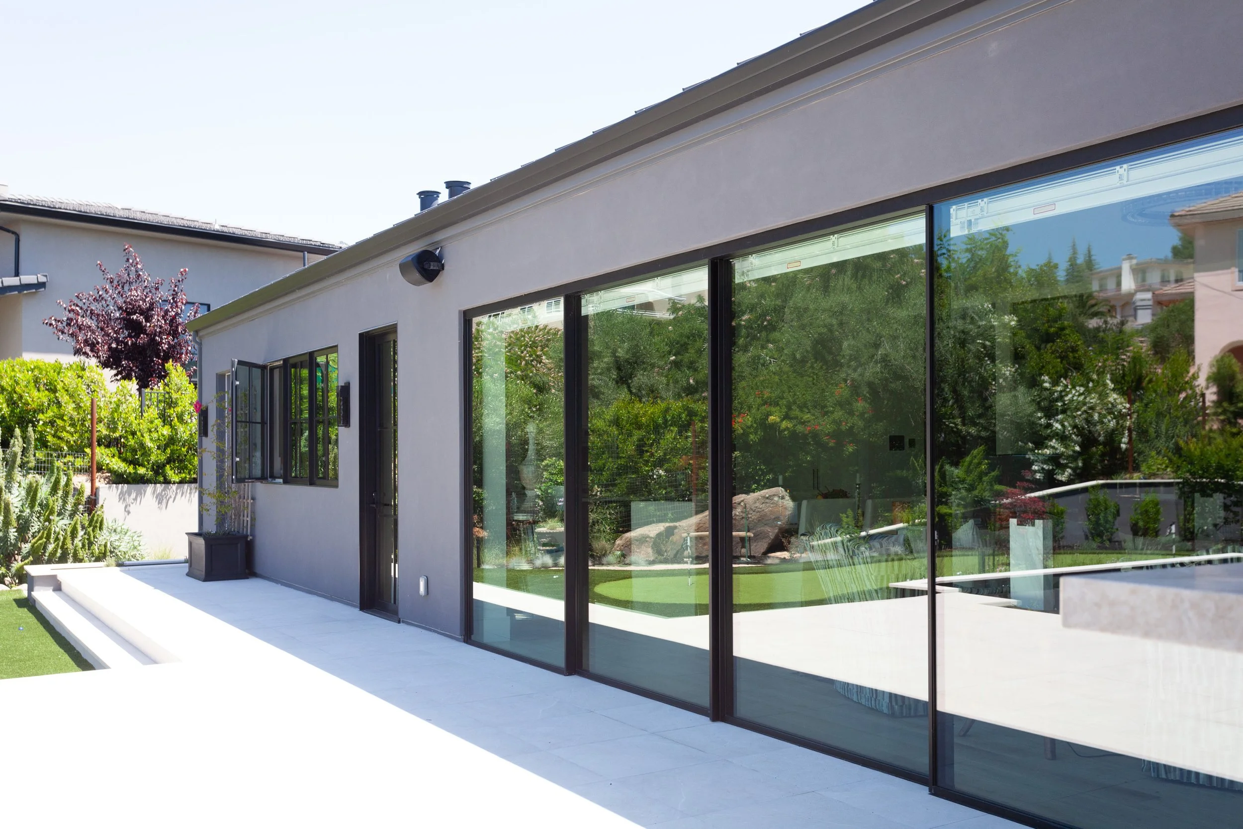 ZExterior Back-11.jpg