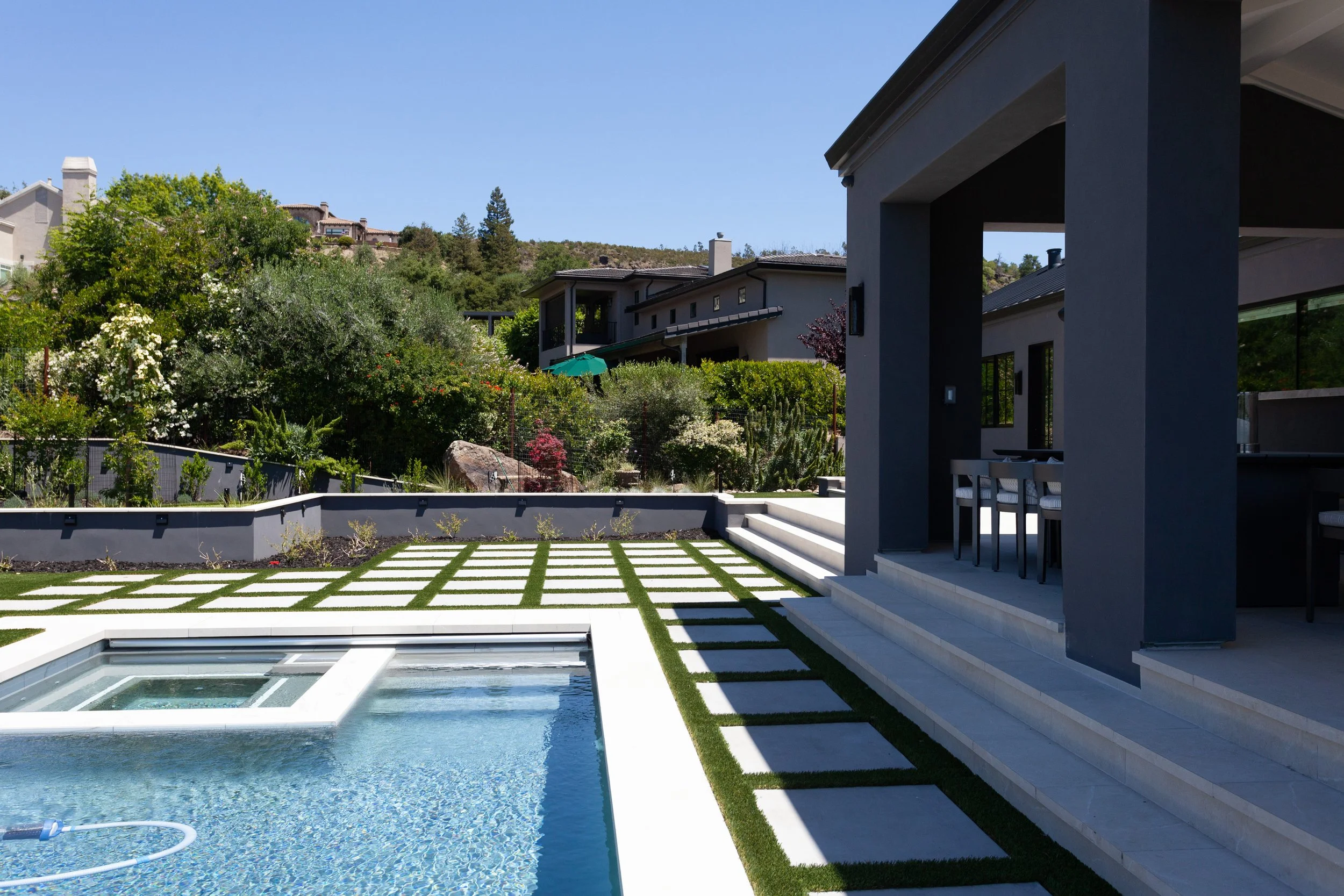 ZExterior Back-10.jpg