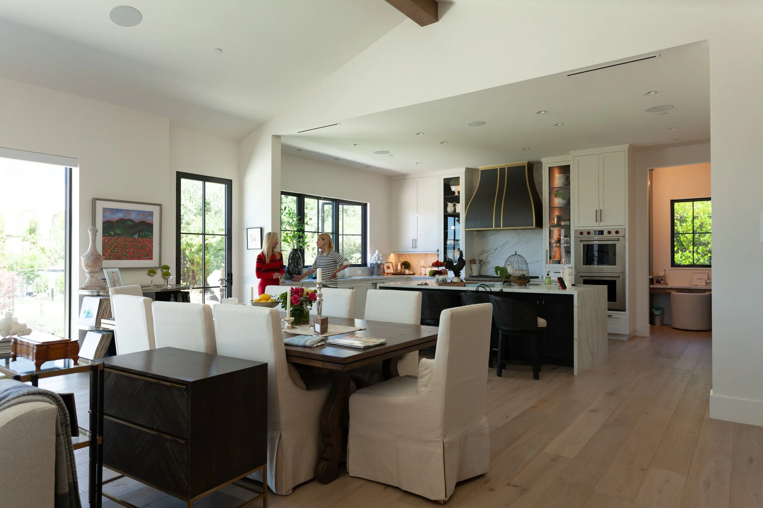Living Room-9.jpg