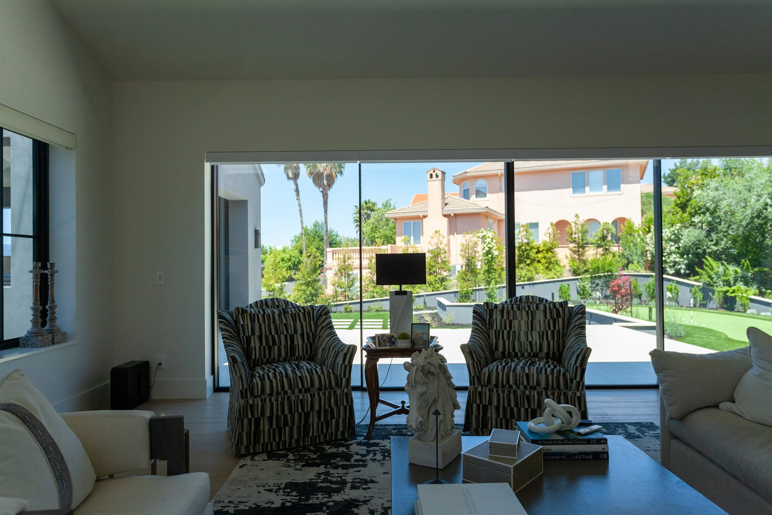 Living Room-10.jpg