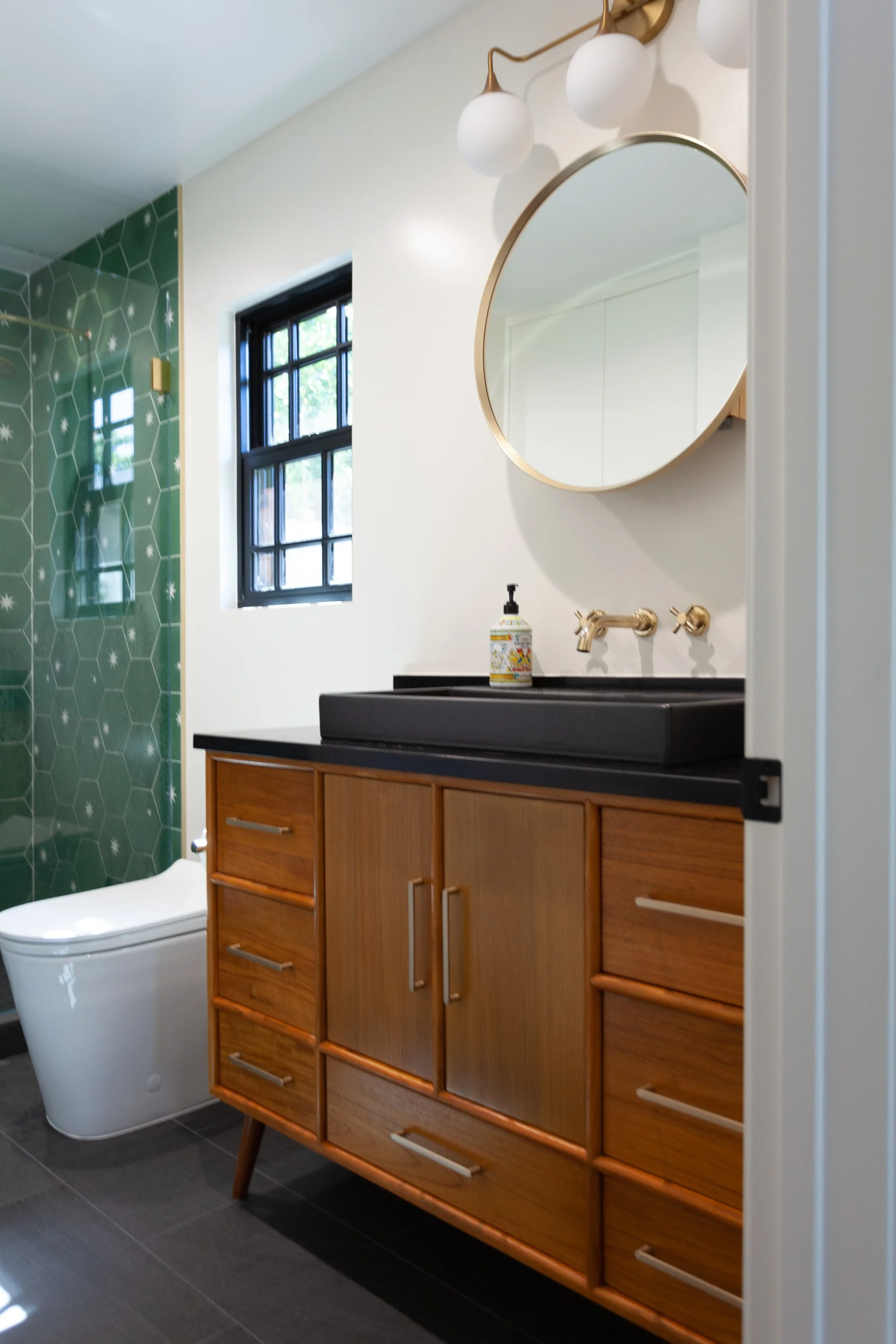 Bathroom-2.jpg