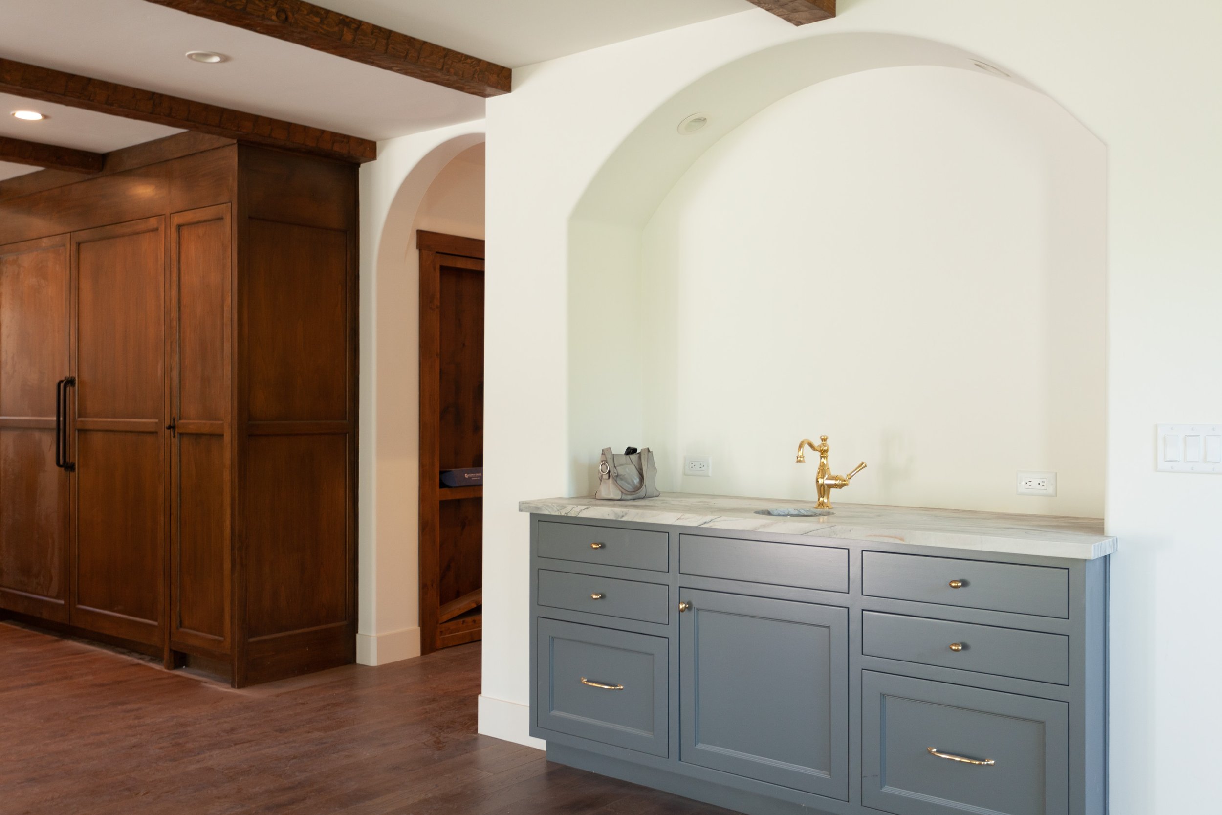 Kitchen_Bar-1.jpg