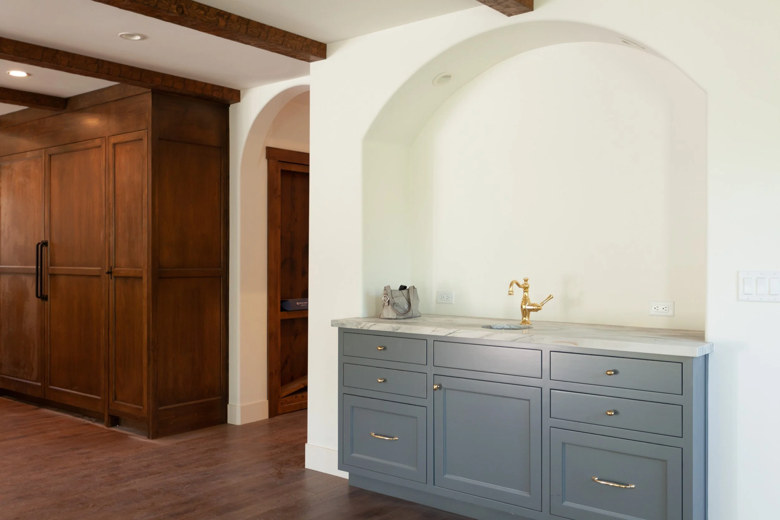 Kitchen_Bar-1.jpg